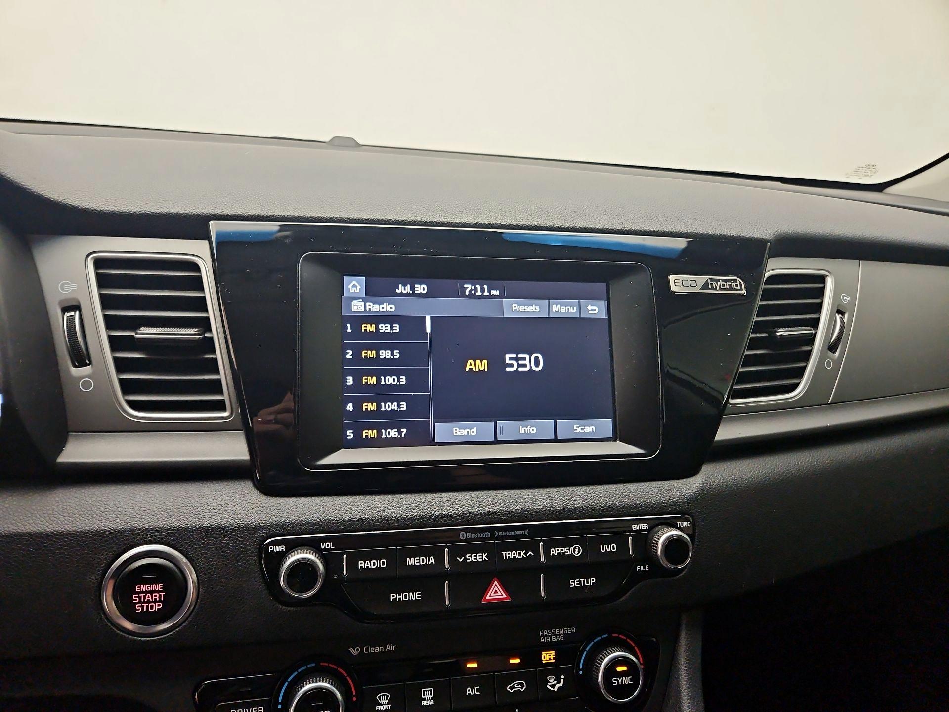 Thumbnail: 2018 Kia Niro - 15