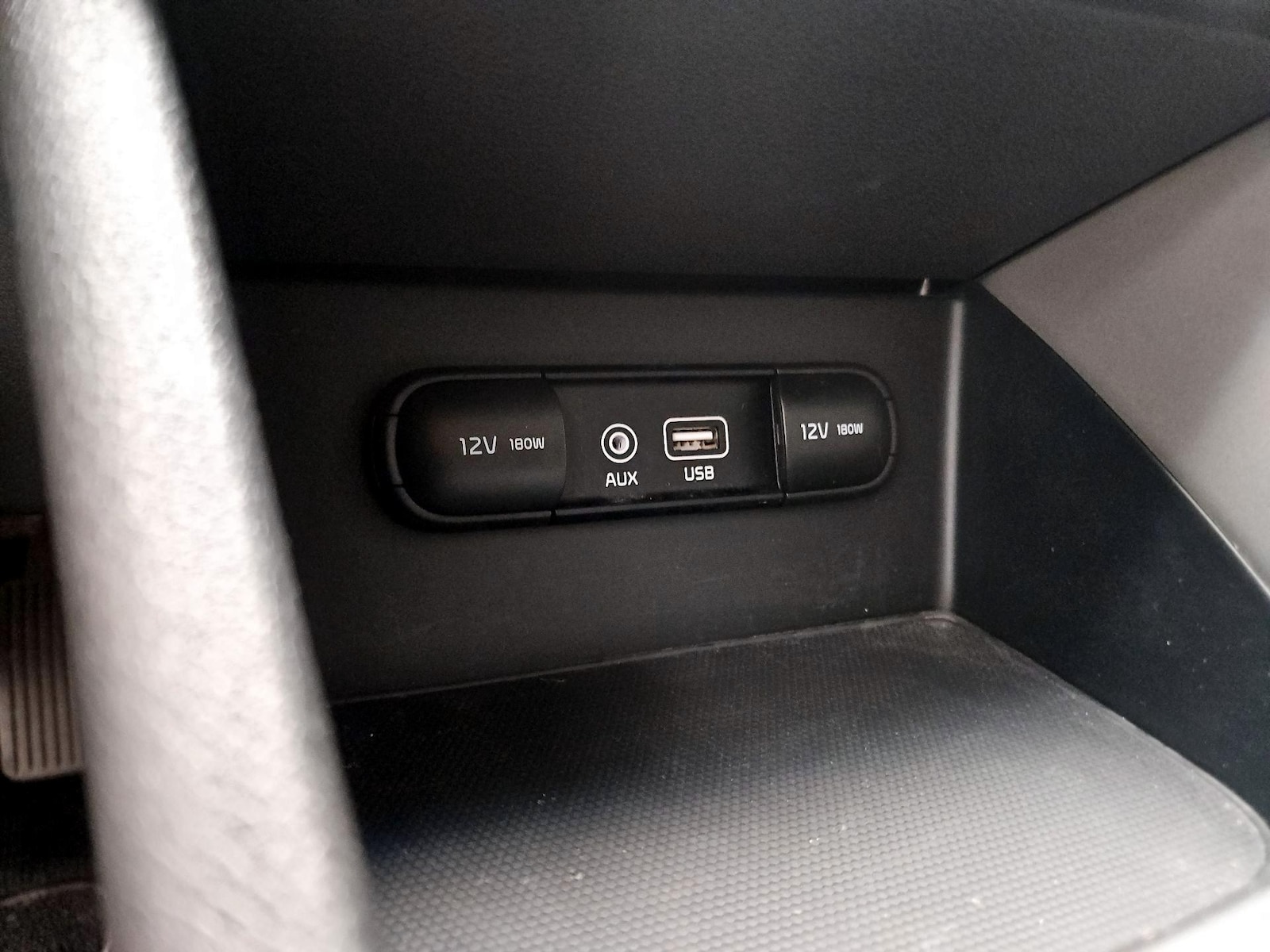 2018 Kia Niro LX - Photo 19