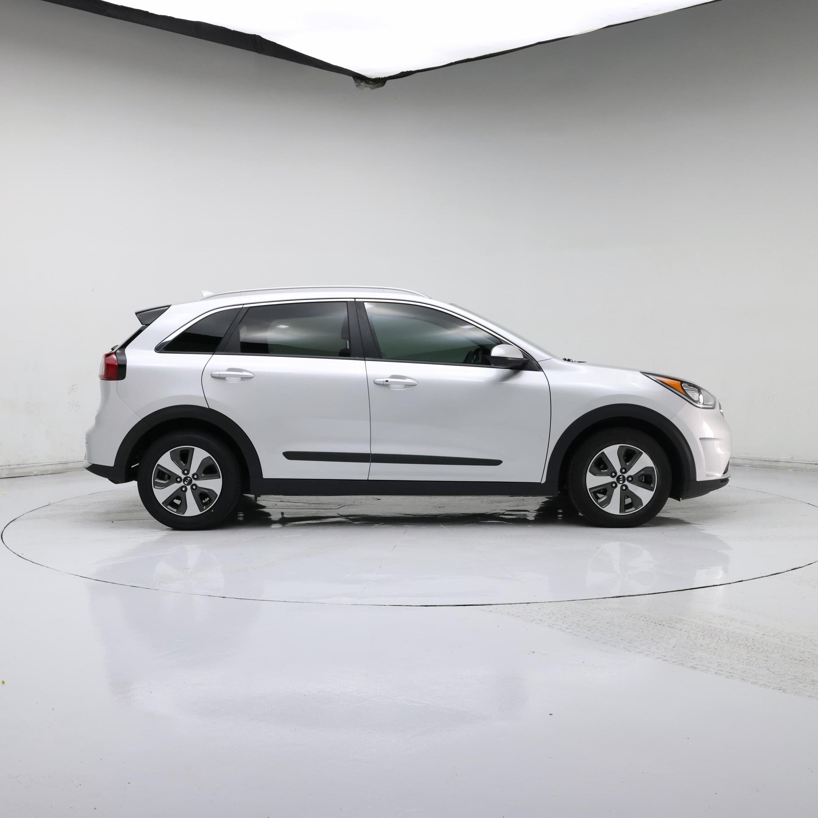 Thumbnail: 2018 Kia Niro - 7