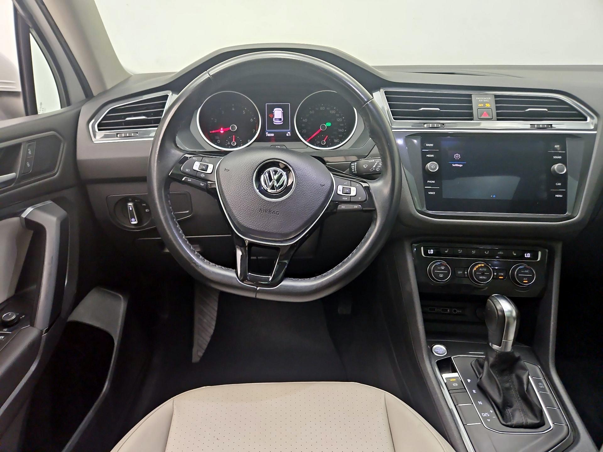 Thumbnail: 2019 Volkswagen Tiguan - 10