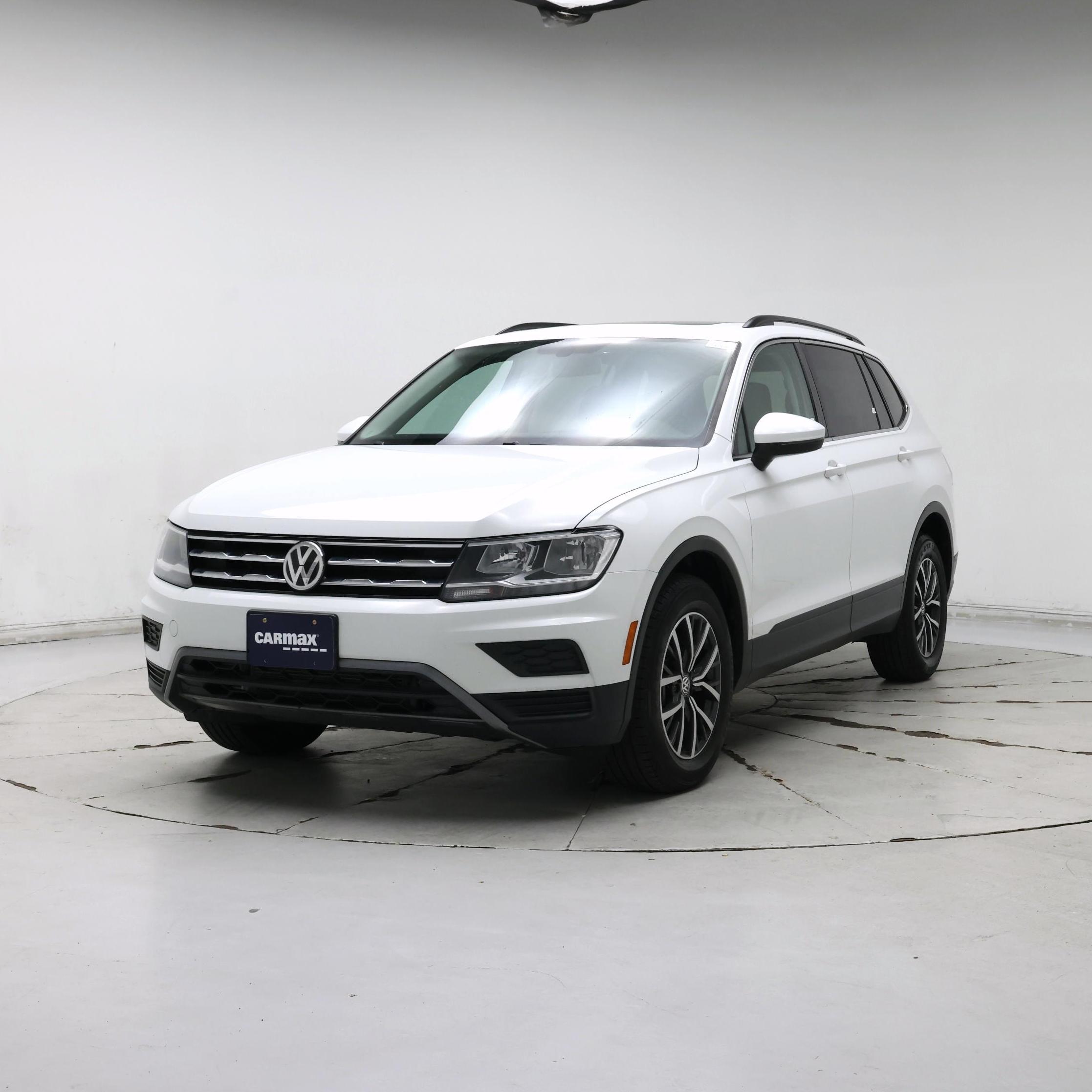 Thumbnail: 2019 Volkswagen Tiguan - 4