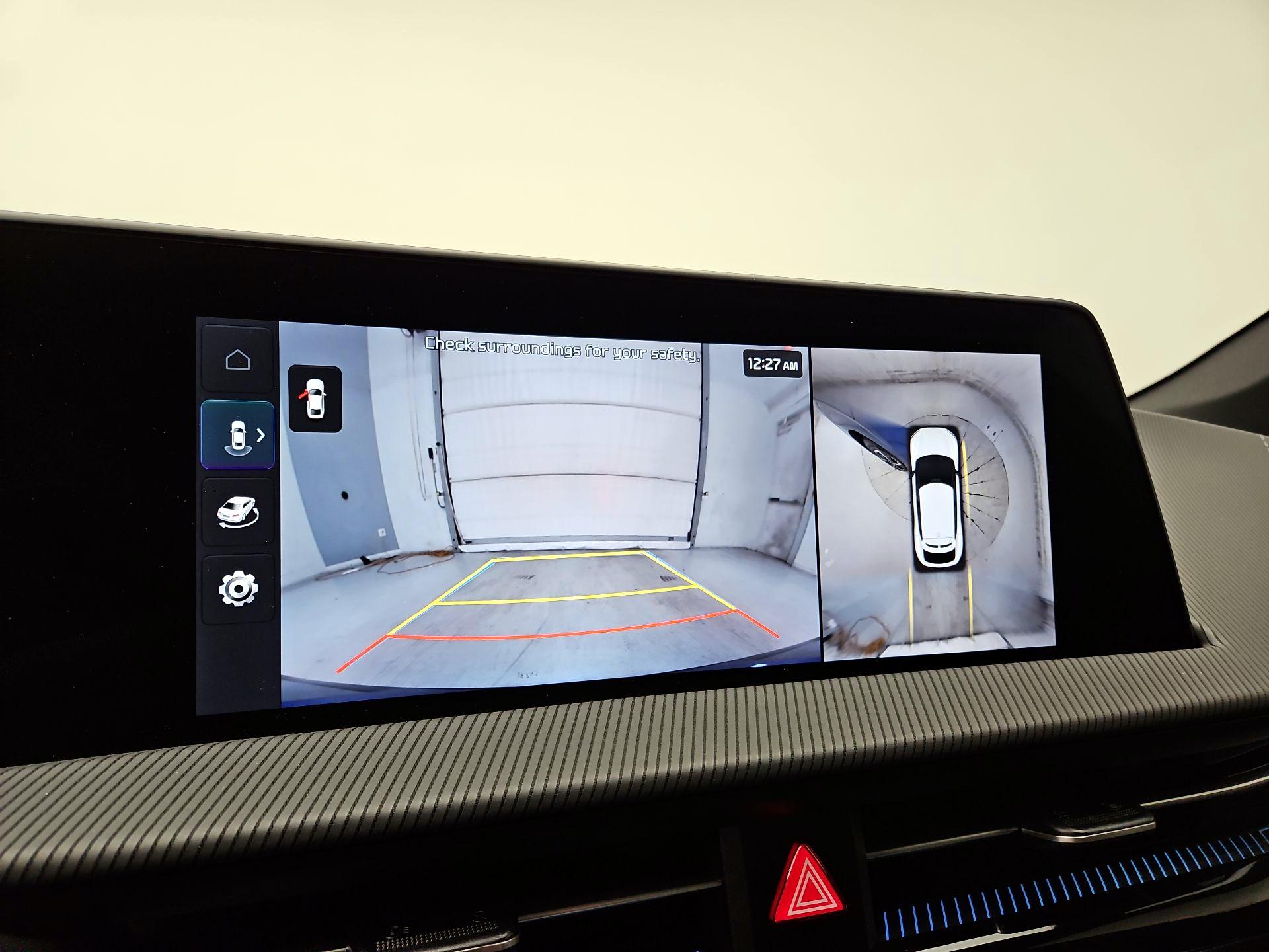 Thumbnail: 2023 Kia EV6 - 15