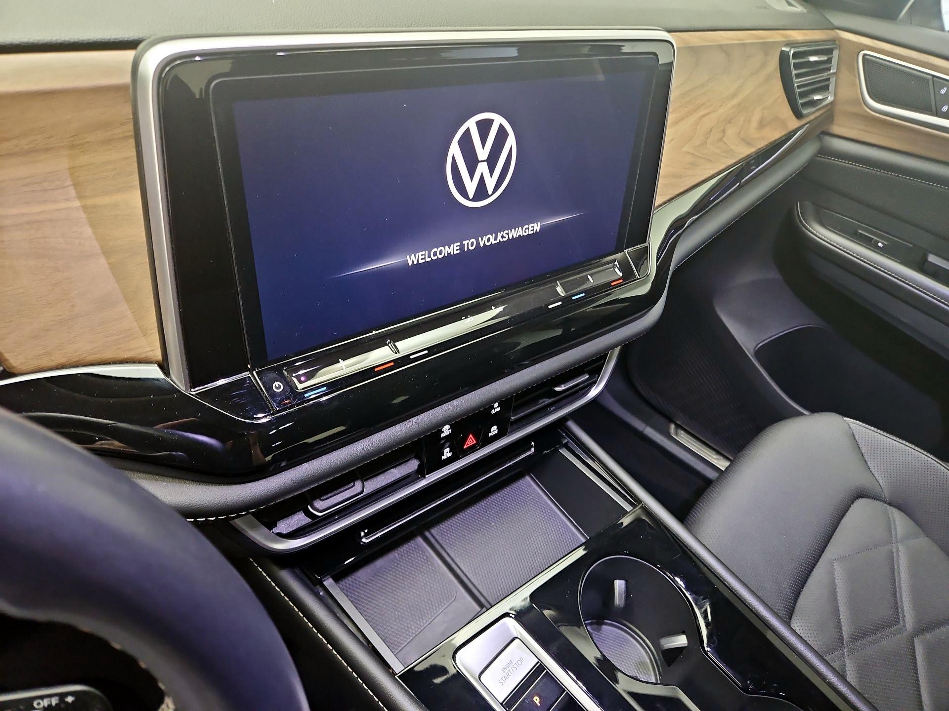 Thumbnail: 2024 Volkswagen Atlas - 17