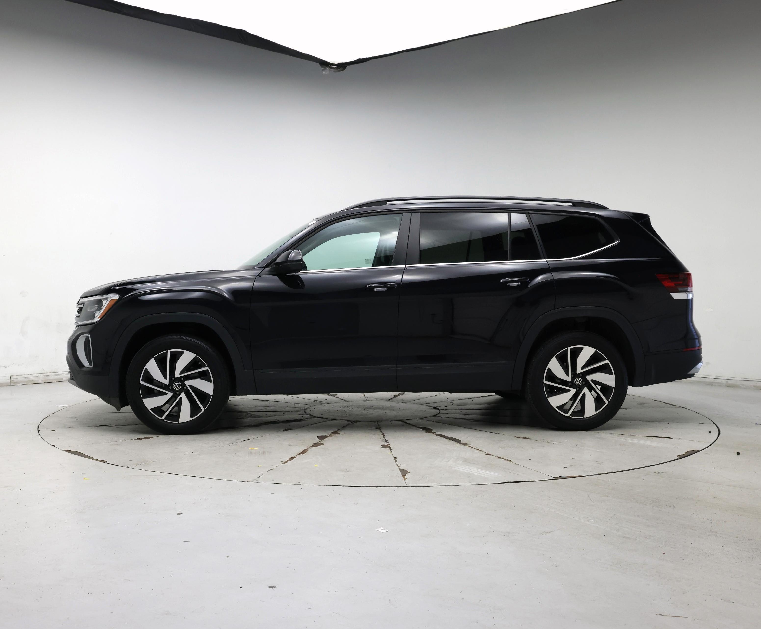 Thumbnail: 2024 Volkswagen Atlas - 3