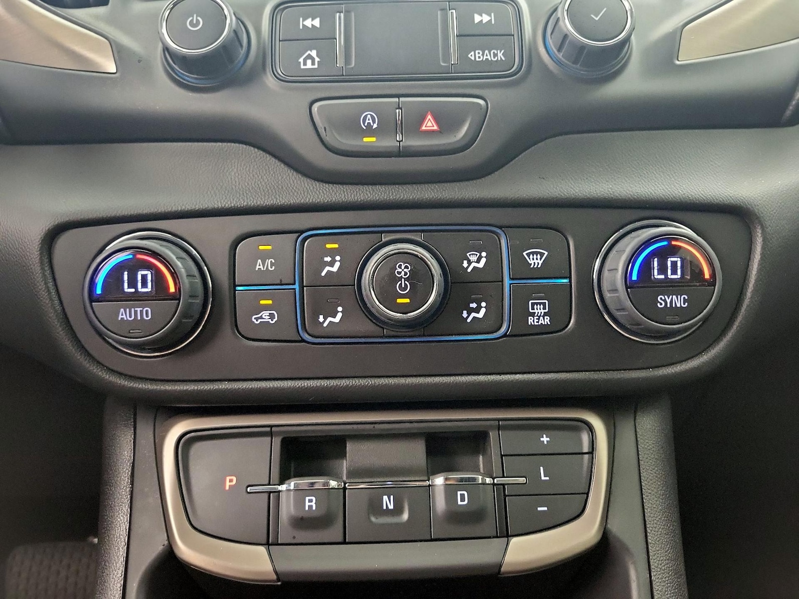 2023 GMC Terrain Denali - Photo 17