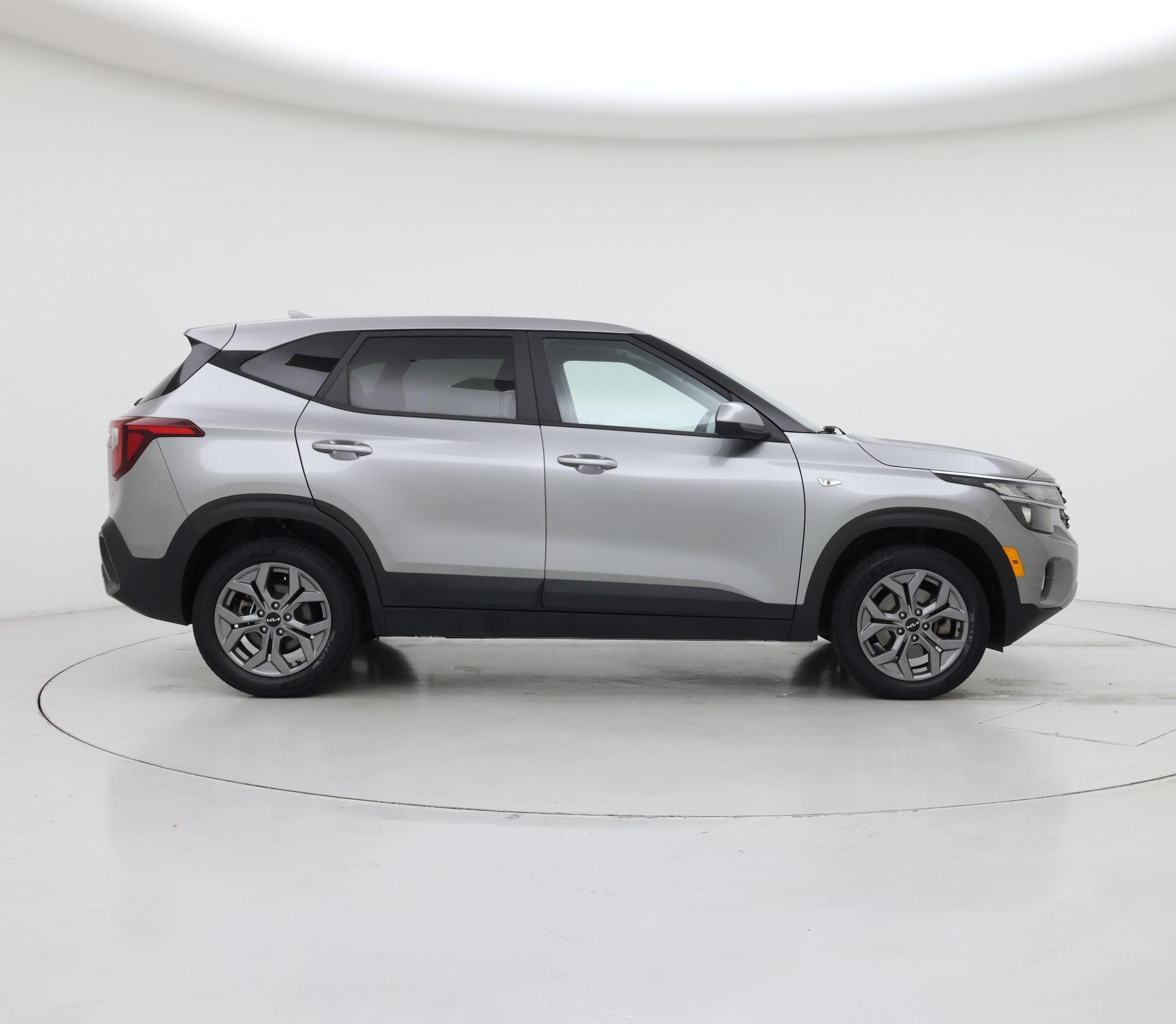 Thumbnail: 2024 Kia Seltos - 7