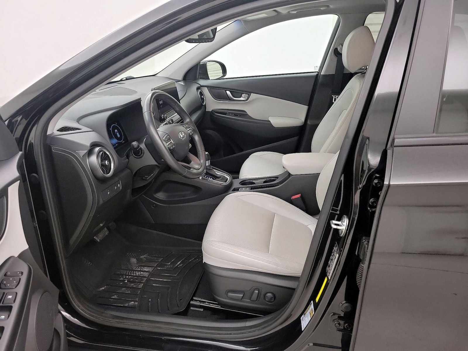 2022 Hyundai Kona Limited - Photo 12
