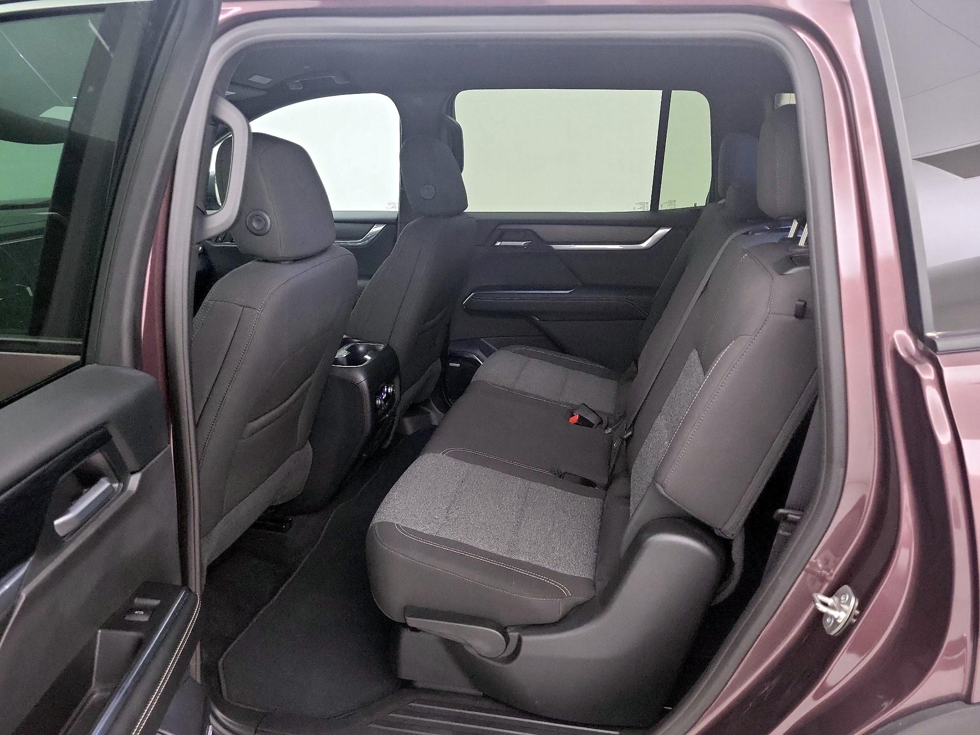 Thumbnail: 2025 GMC Acadia - 19