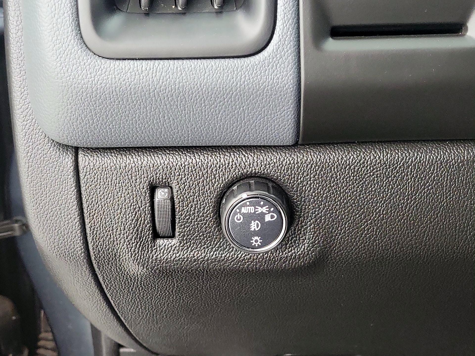 Thumbnail: 2019 Chevrolet Colorado - 13