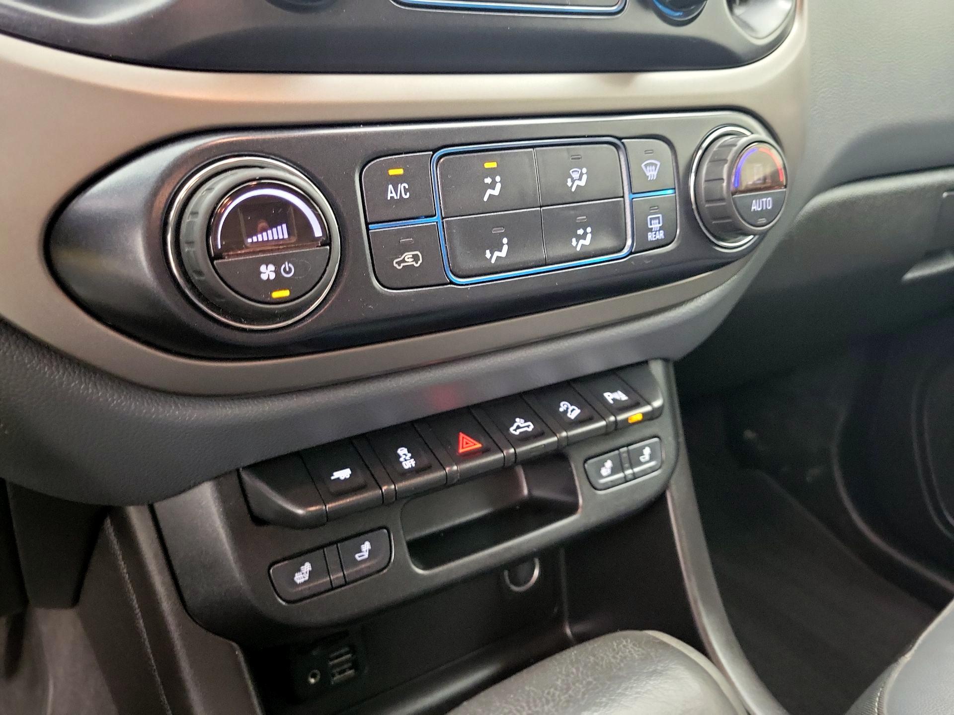 Thumbnail: 2019 Chevrolet Colorado - 16