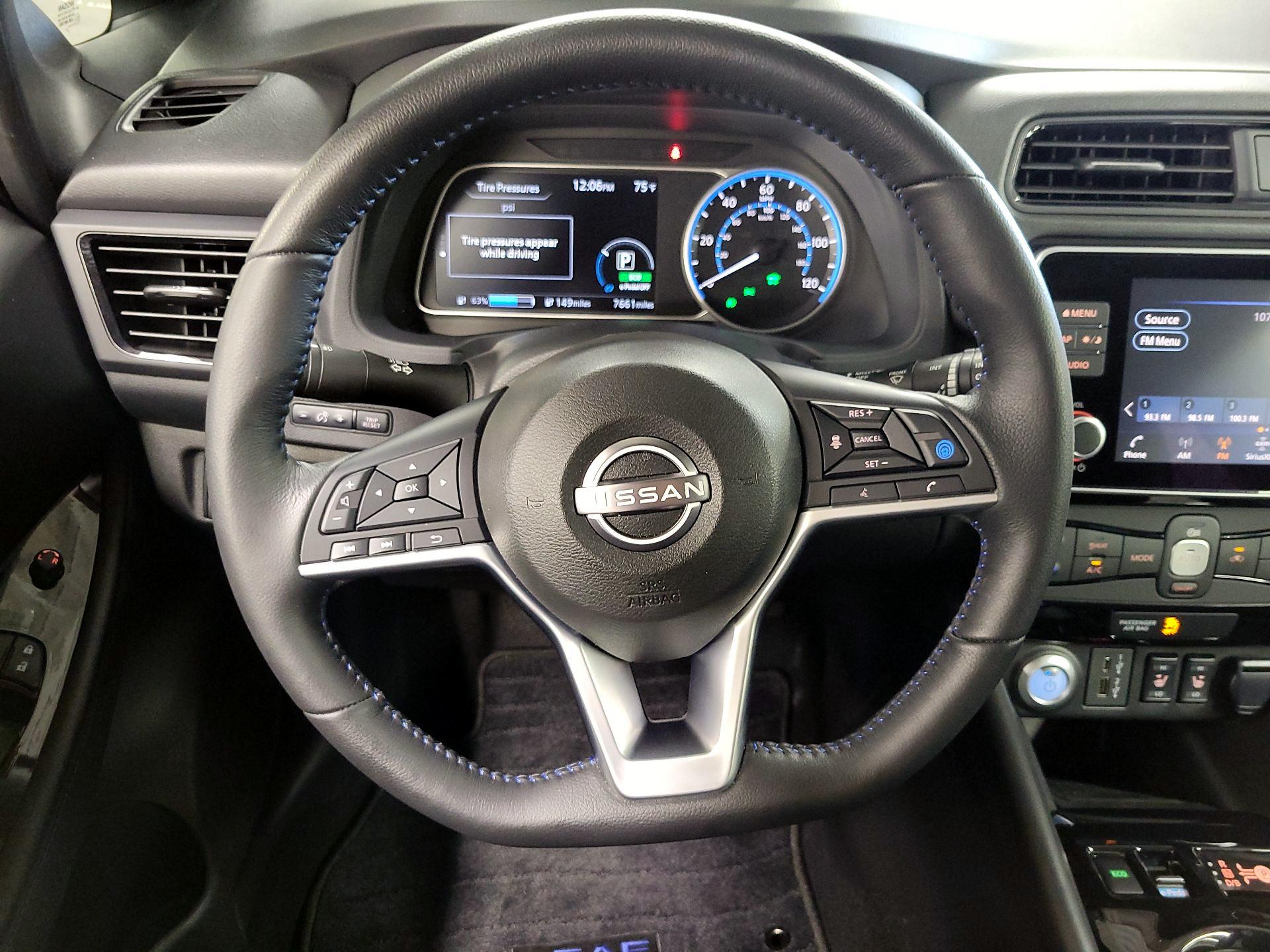 Thumbnail: 2025 Nissan Leaf - 10