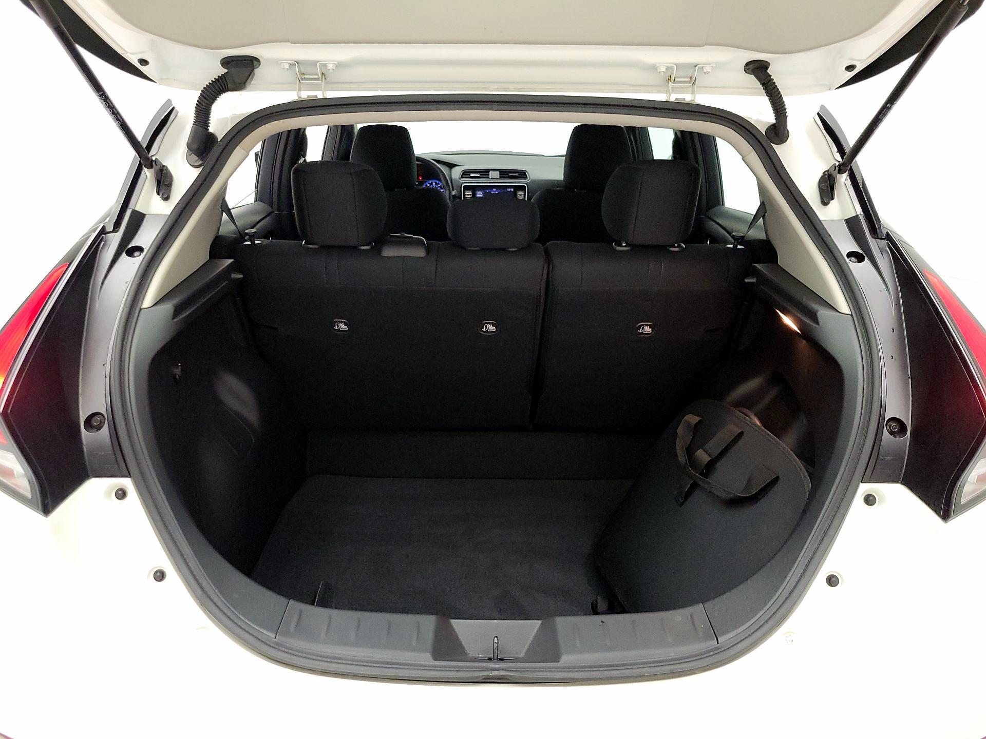 Thumbnail: 2025 Nissan Leaf - 19