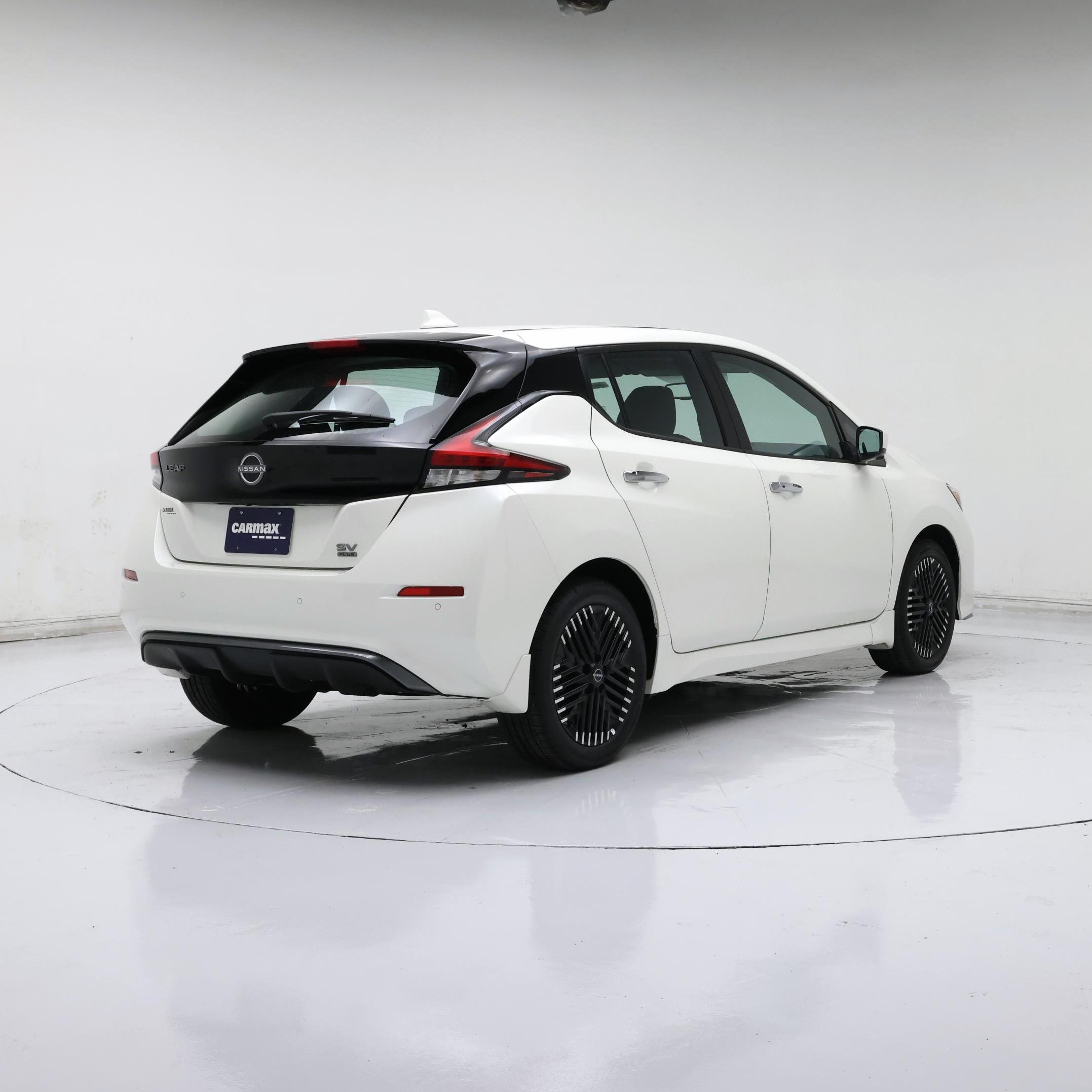 Thumbnail: 2025 Nissan Leaf - 8
