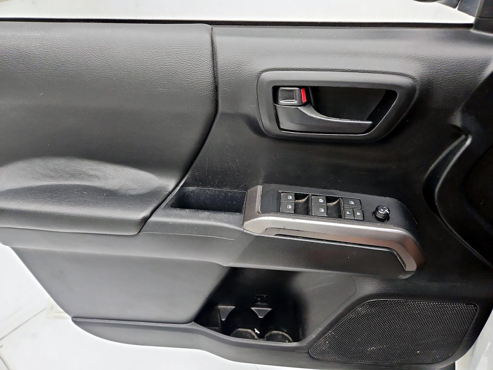2021 Toyota Tacoma SR5 - Photo 13