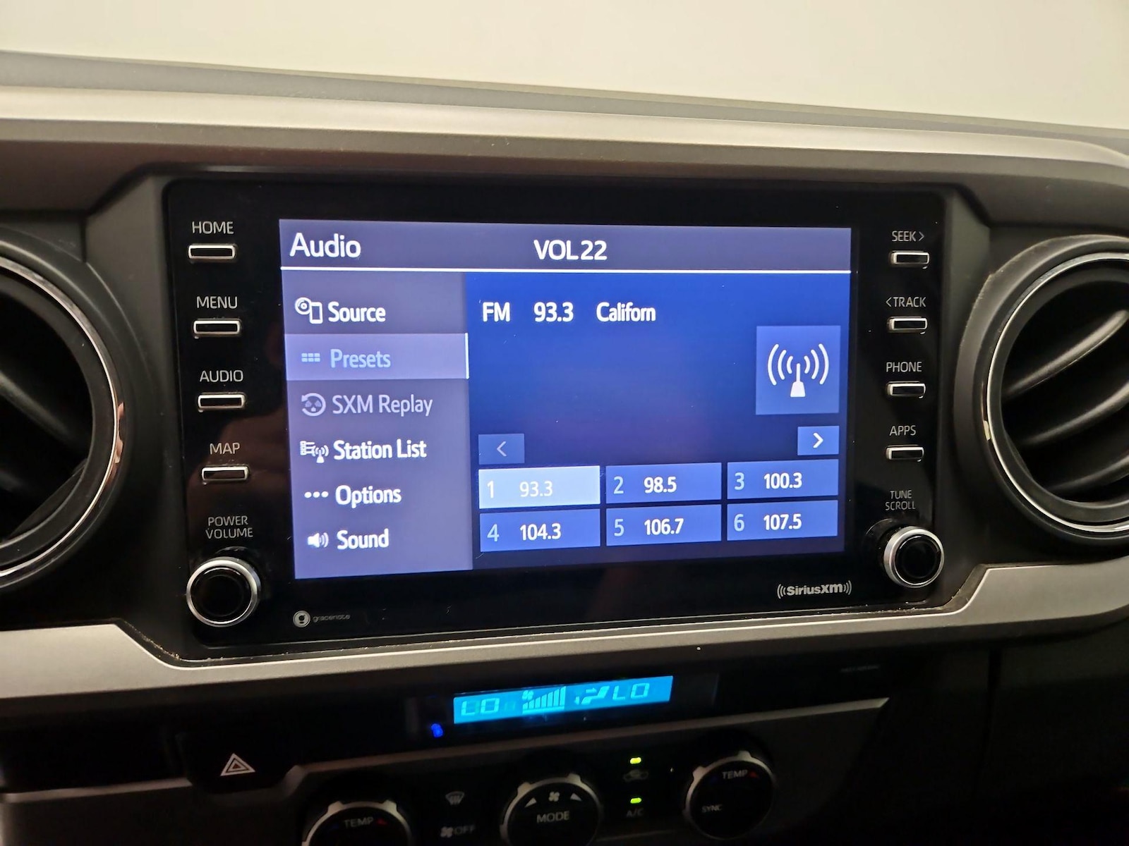 2021 Toyota Tacoma SR5 - Photo 16