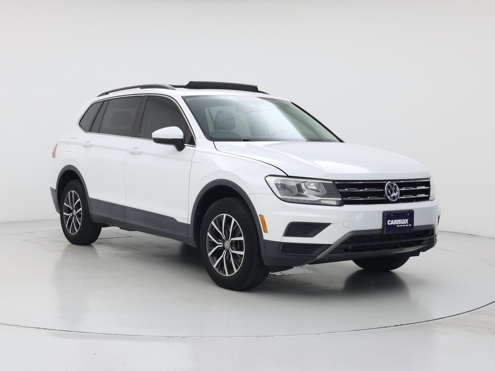 2019 Volkswagen Tiguan SE - Photo 2