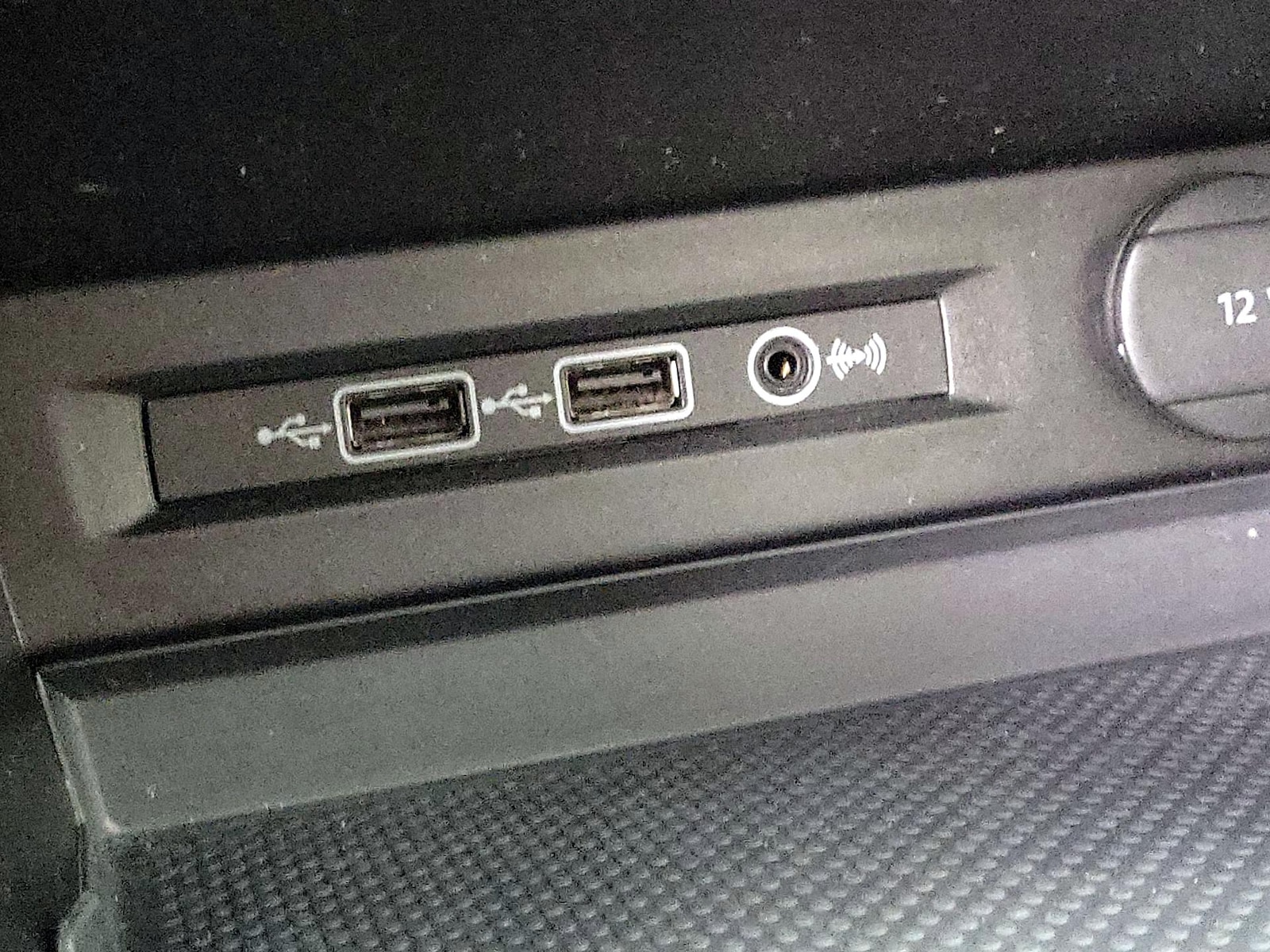 2019 Volkswagen Tiguan SE - Photo 19