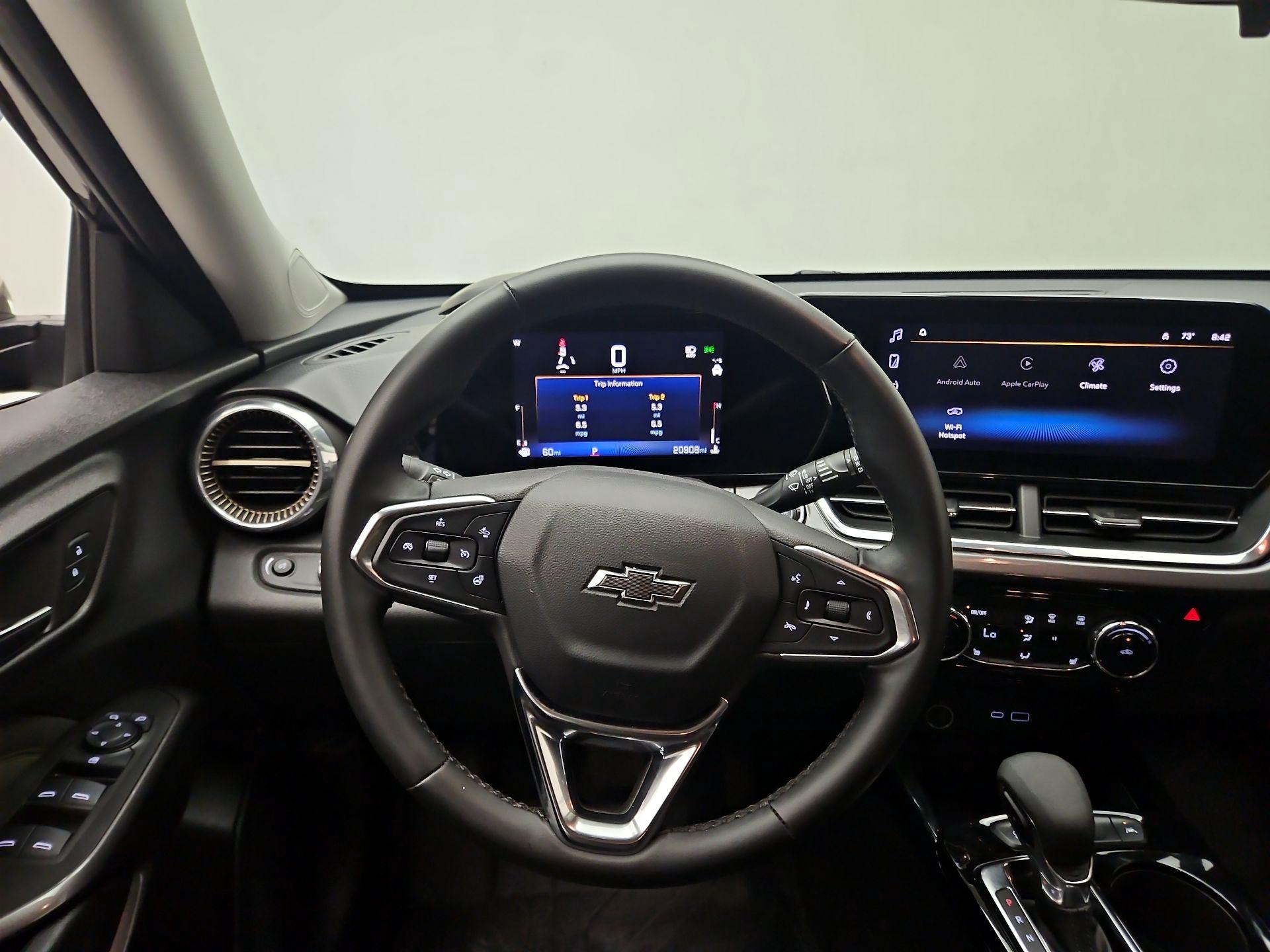 Thumbnail: 2025 Chevrolet Trax - 10
