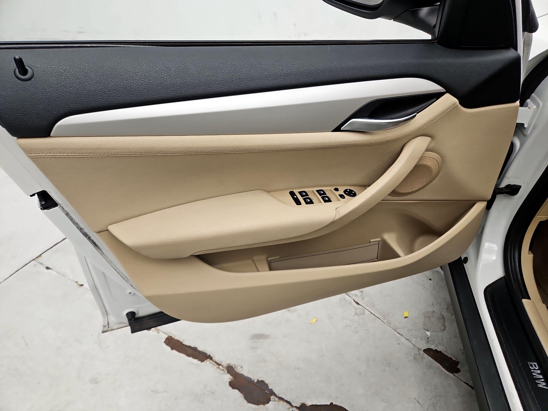 Thumbnail: 2015 BMW X1 - 12