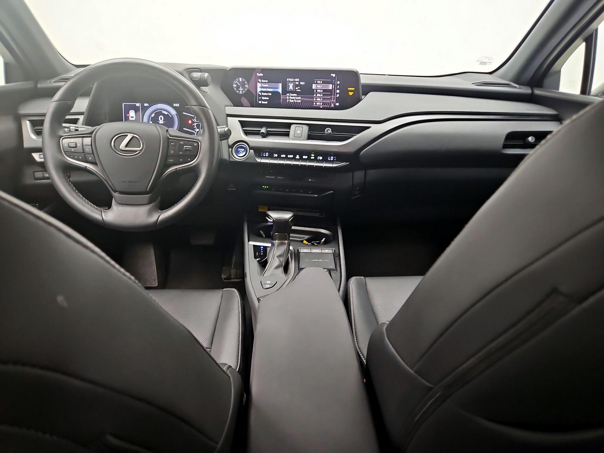 Thumbnail: 2021 Lexus UX - 9