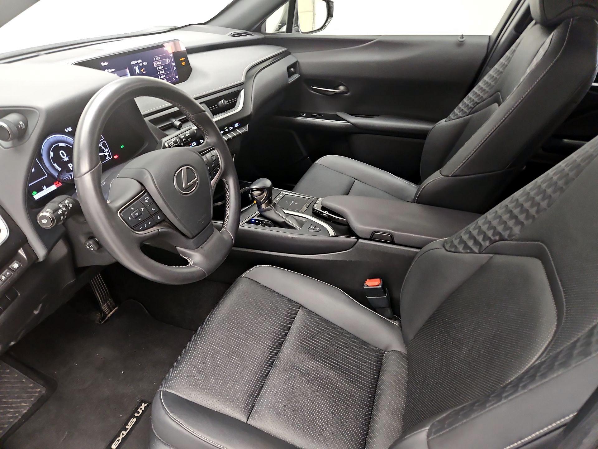 Thumbnail: 2021 Lexus UX - 11