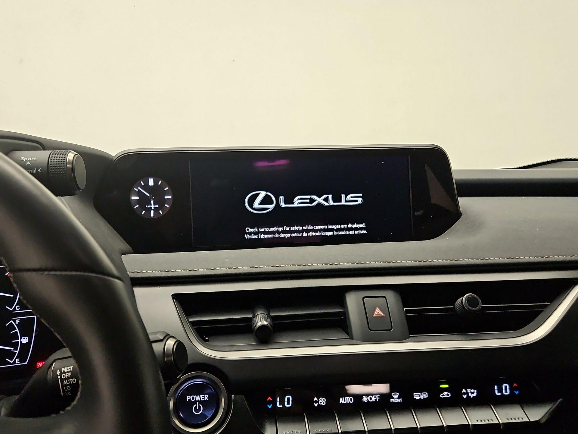 Thumbnail: 2021 Lexus UX - 15