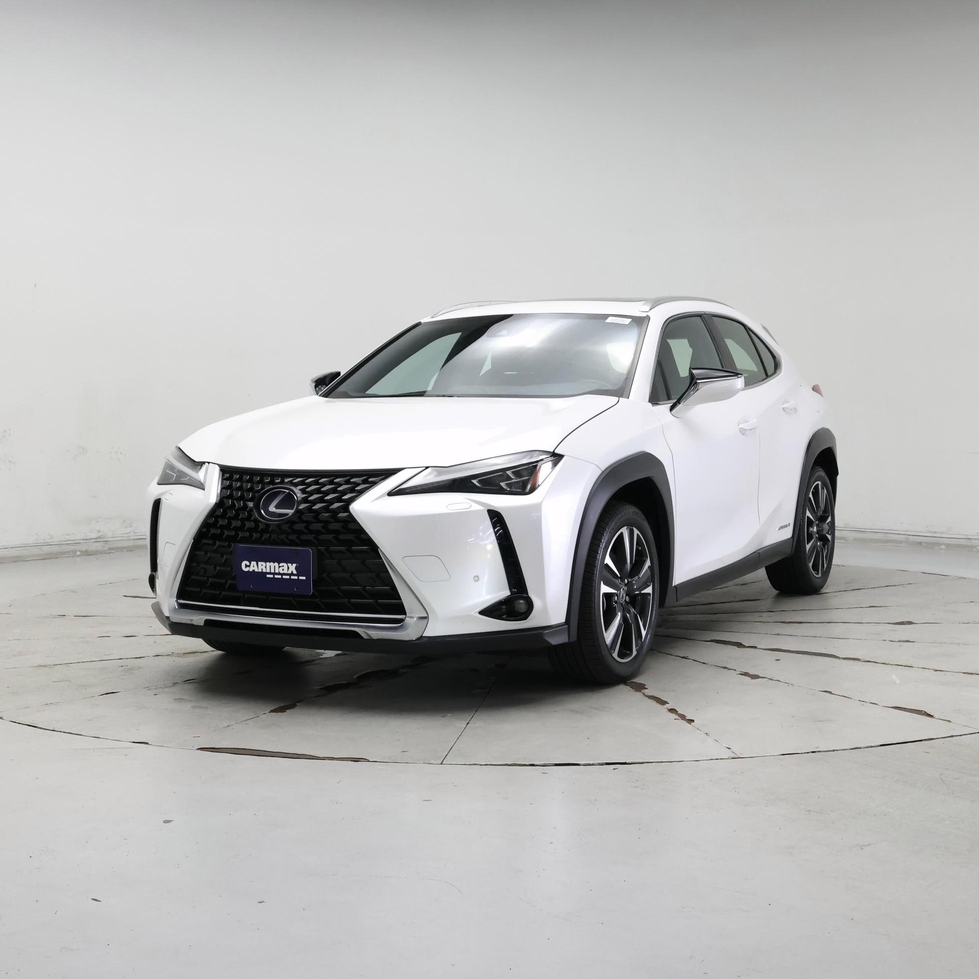 Thumbnail: 2021 Lexus UX - 4