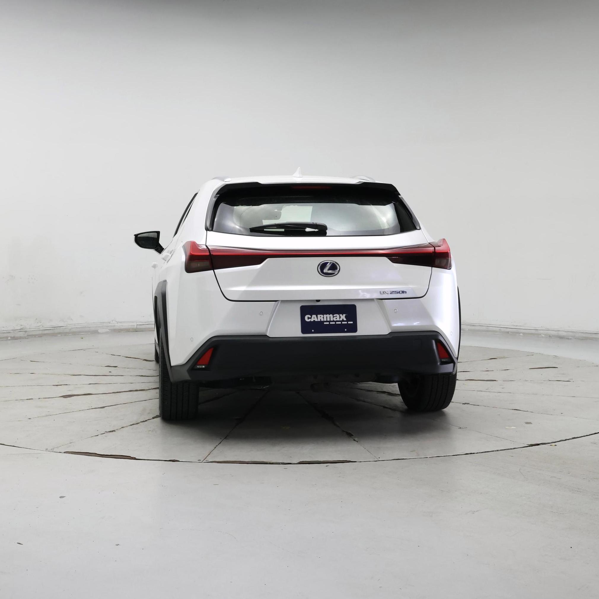 Thumbnail: 2021 Lexus UX - 6