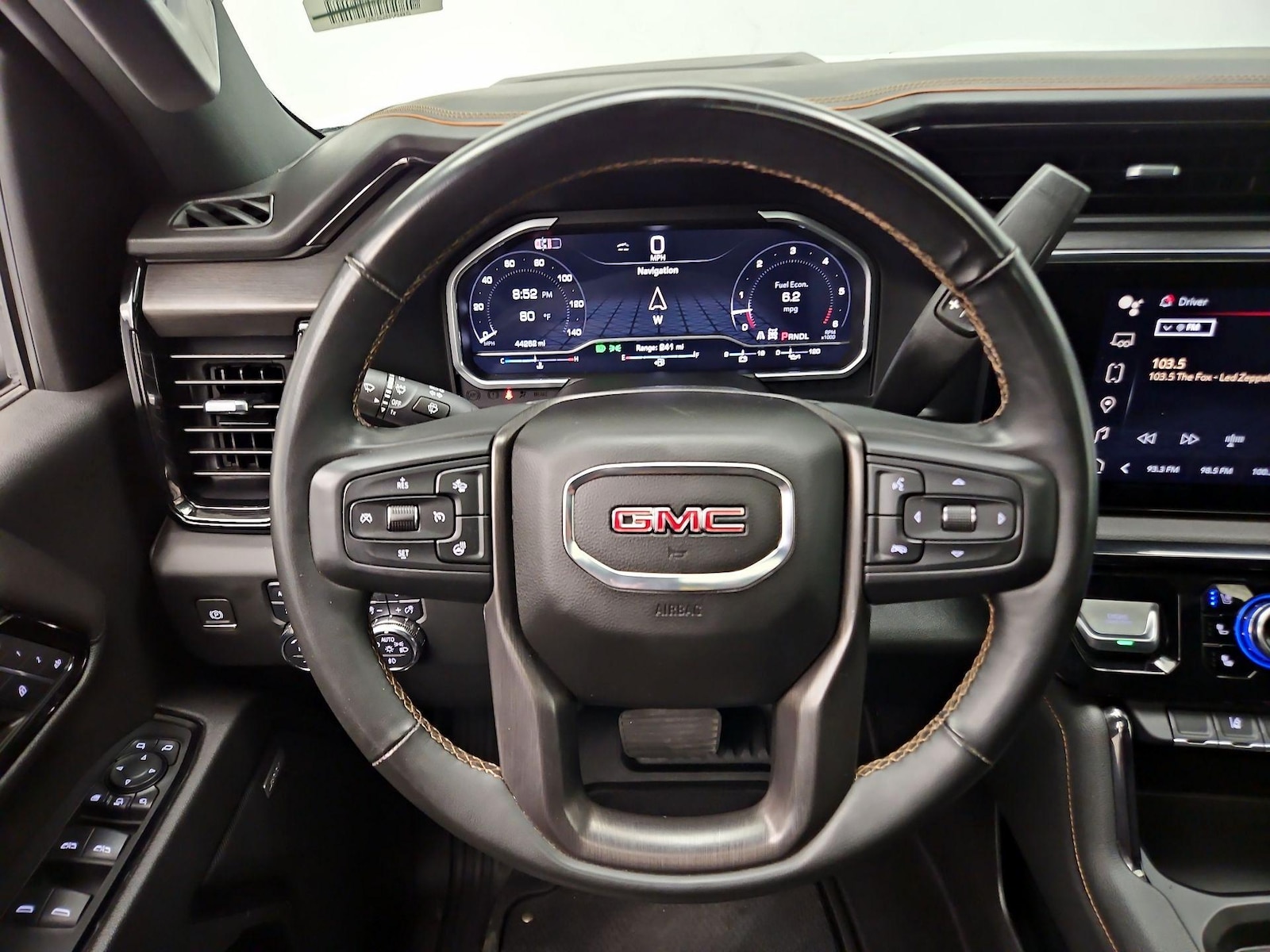 2024 GMC Sierra 2500HD AT4 - Photo 11