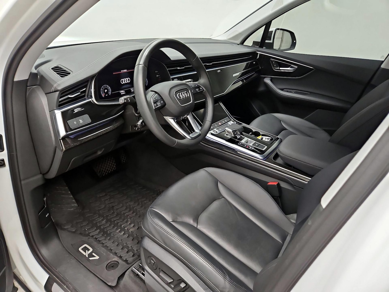 2023 Audi Q7 Premium Plus - Photo 12