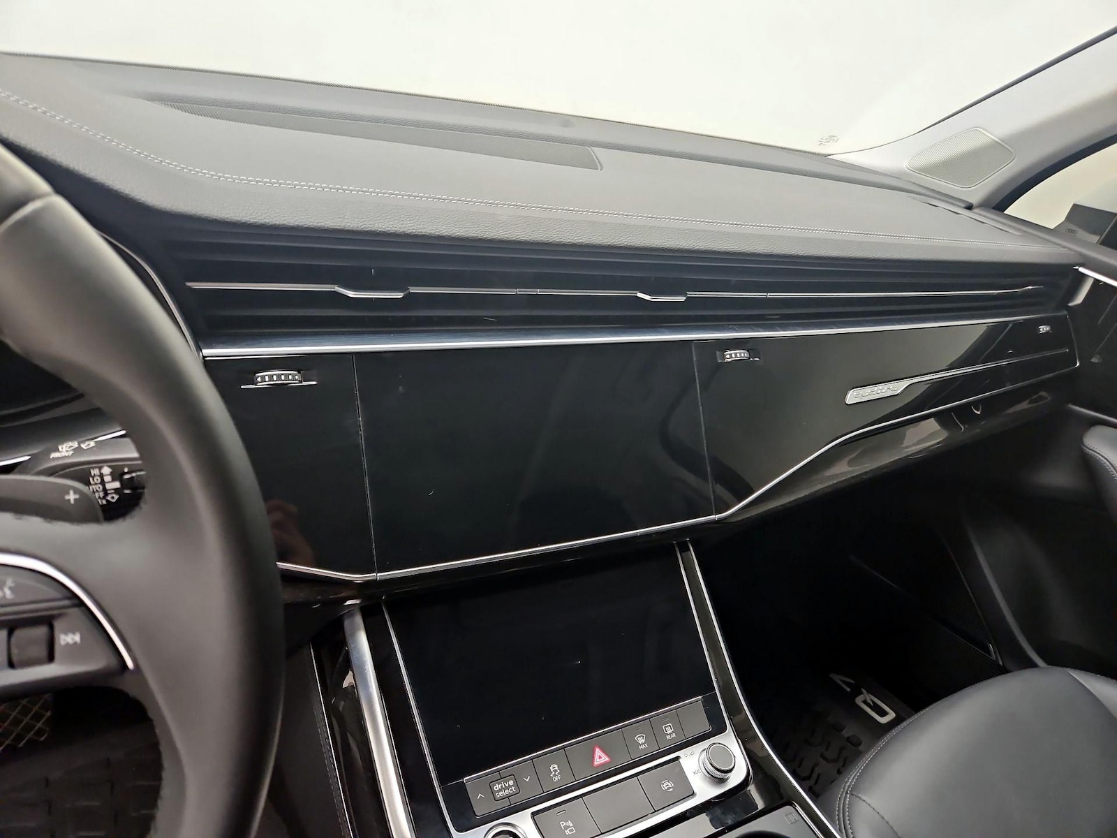 2023 Audi Q7 Premium Plus - Photo 17