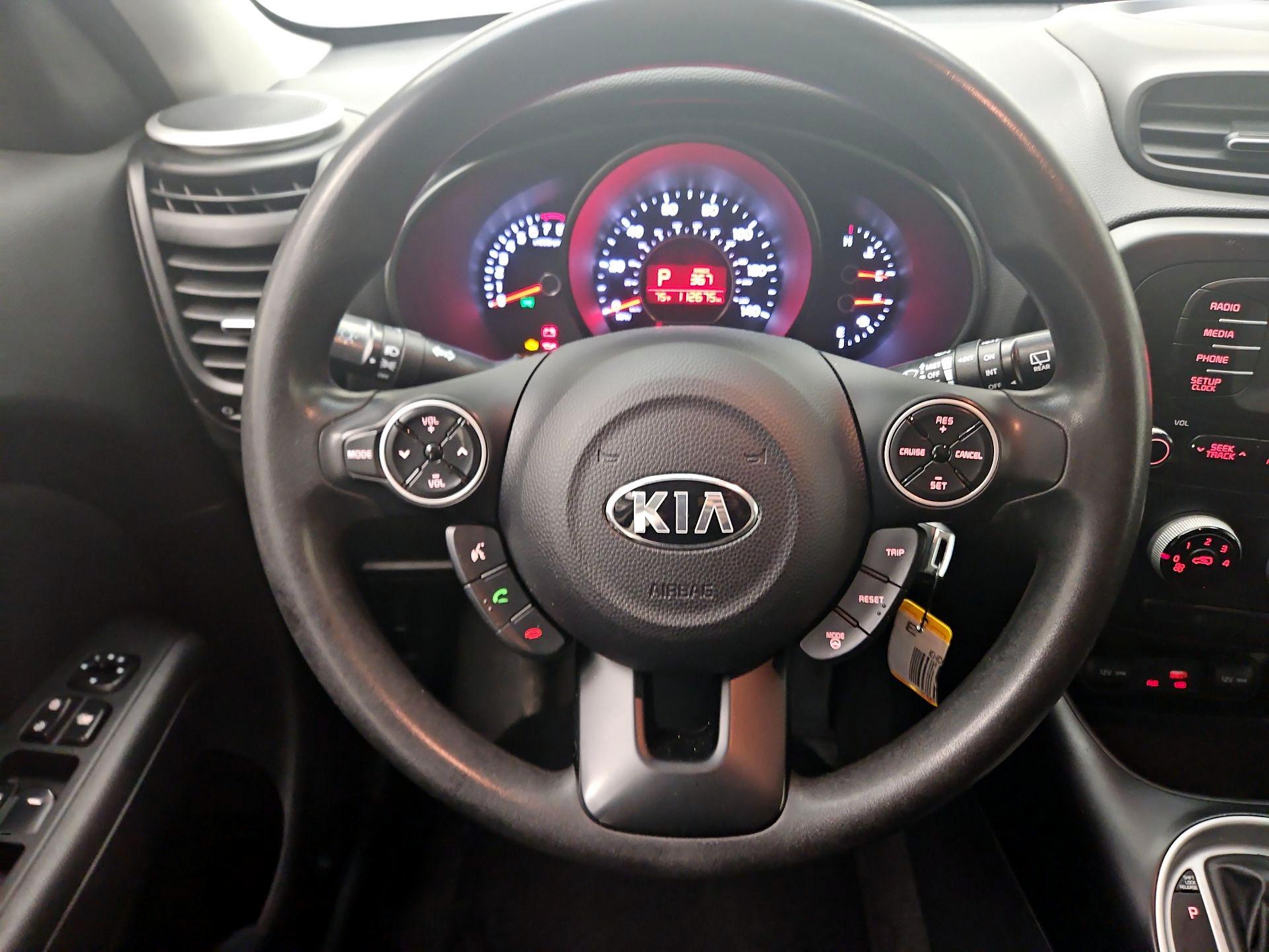 Thumbnail: 2016 Kia Soul - 10