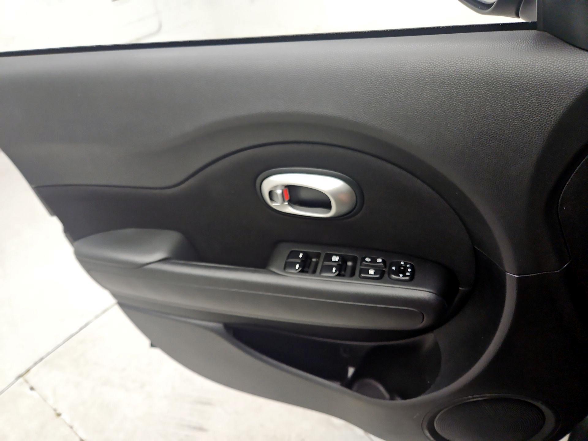 Thumbnail: 2016 Kia Soul - 12