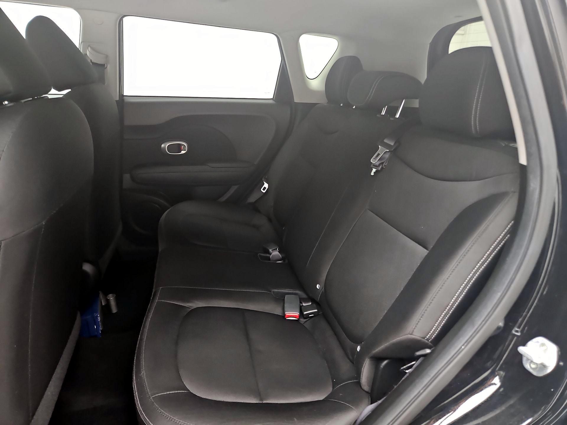 Thumbnail: 2016 Kia Soul - 18