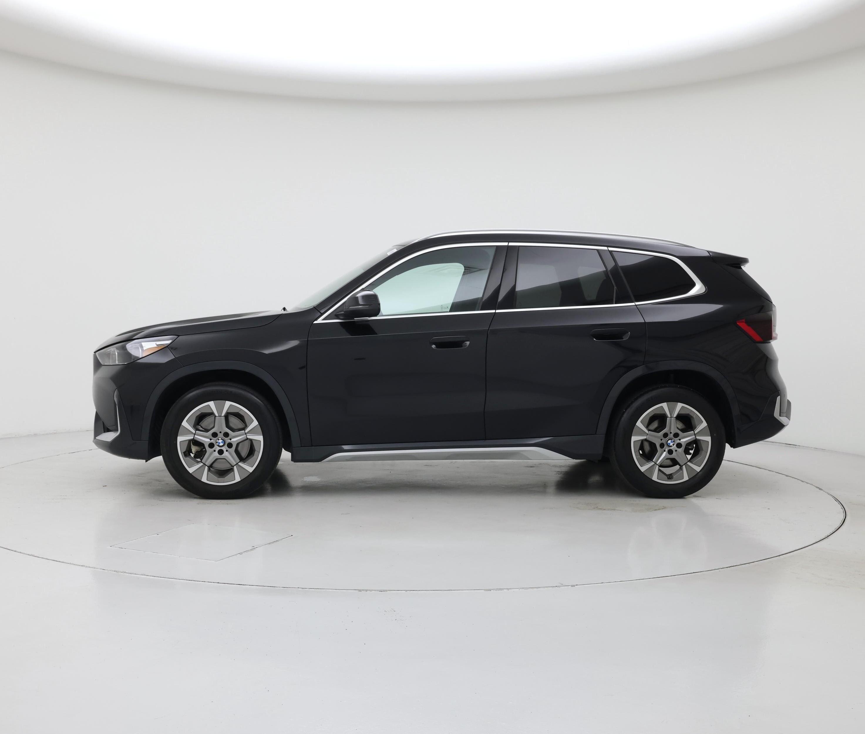 Thumbnail: 2025 BMW X1 - 3