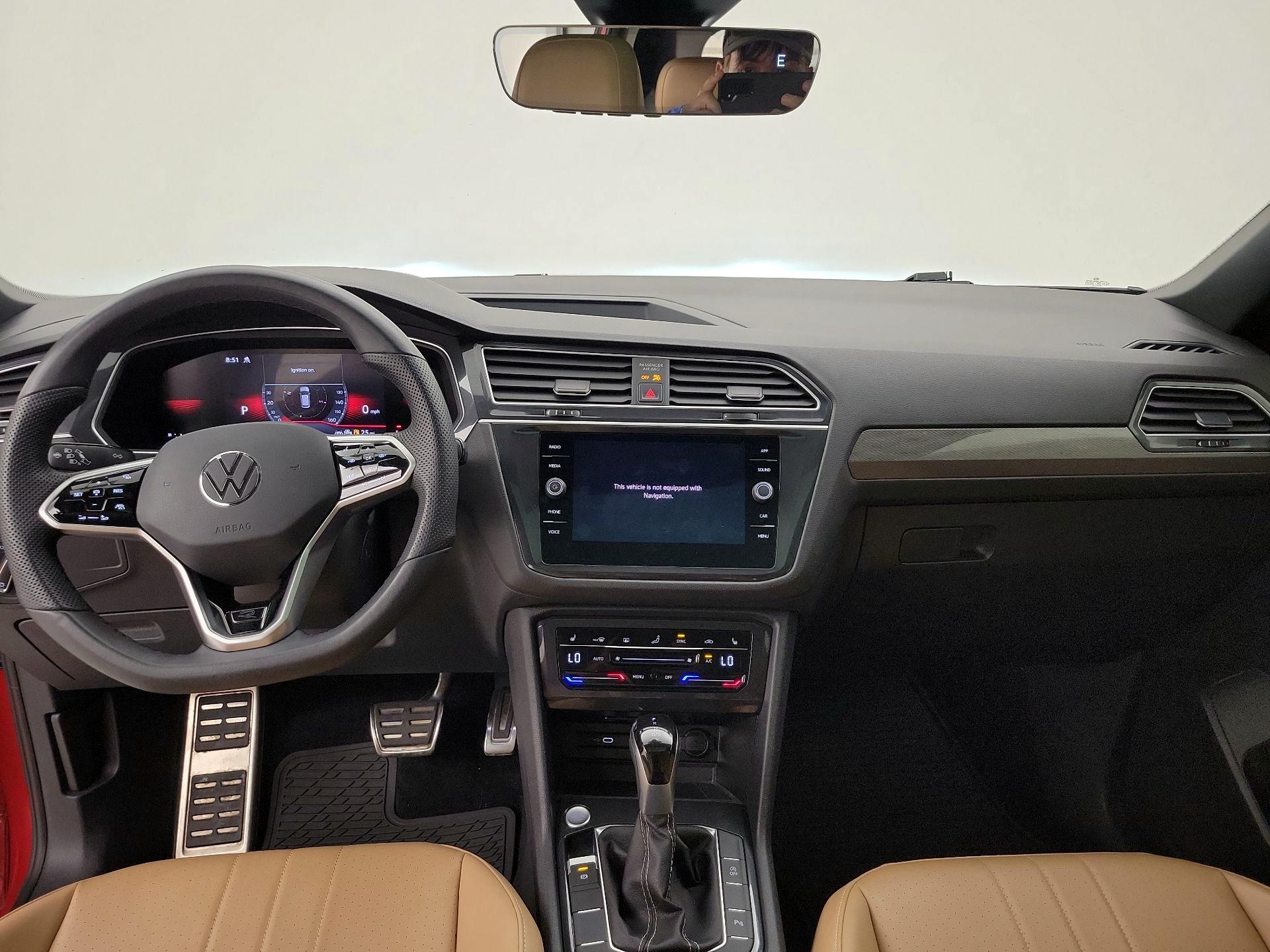 Thumbnail: 2024 Volkswagen Tiguan - 9
