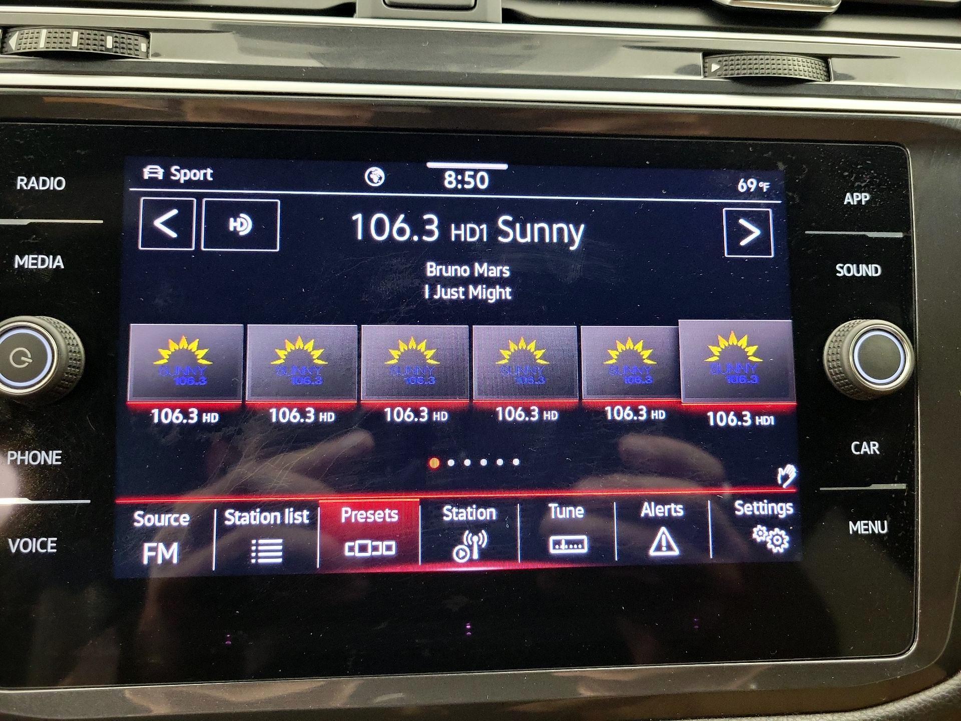 Thumbnail: 2024 Volkswagen Tiguan - 15