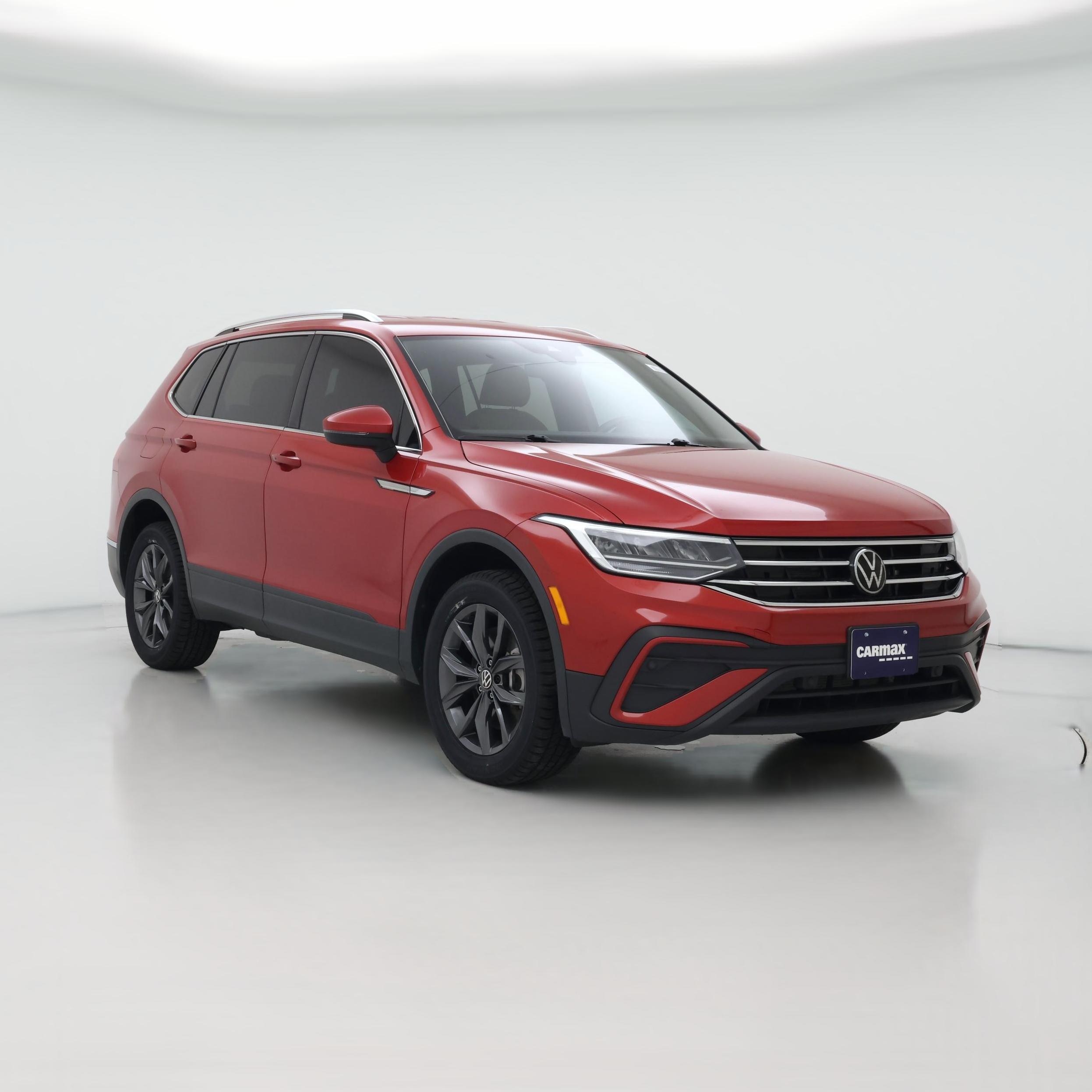 Thumbnail: 2023 Volkswagen Tiguan - 1