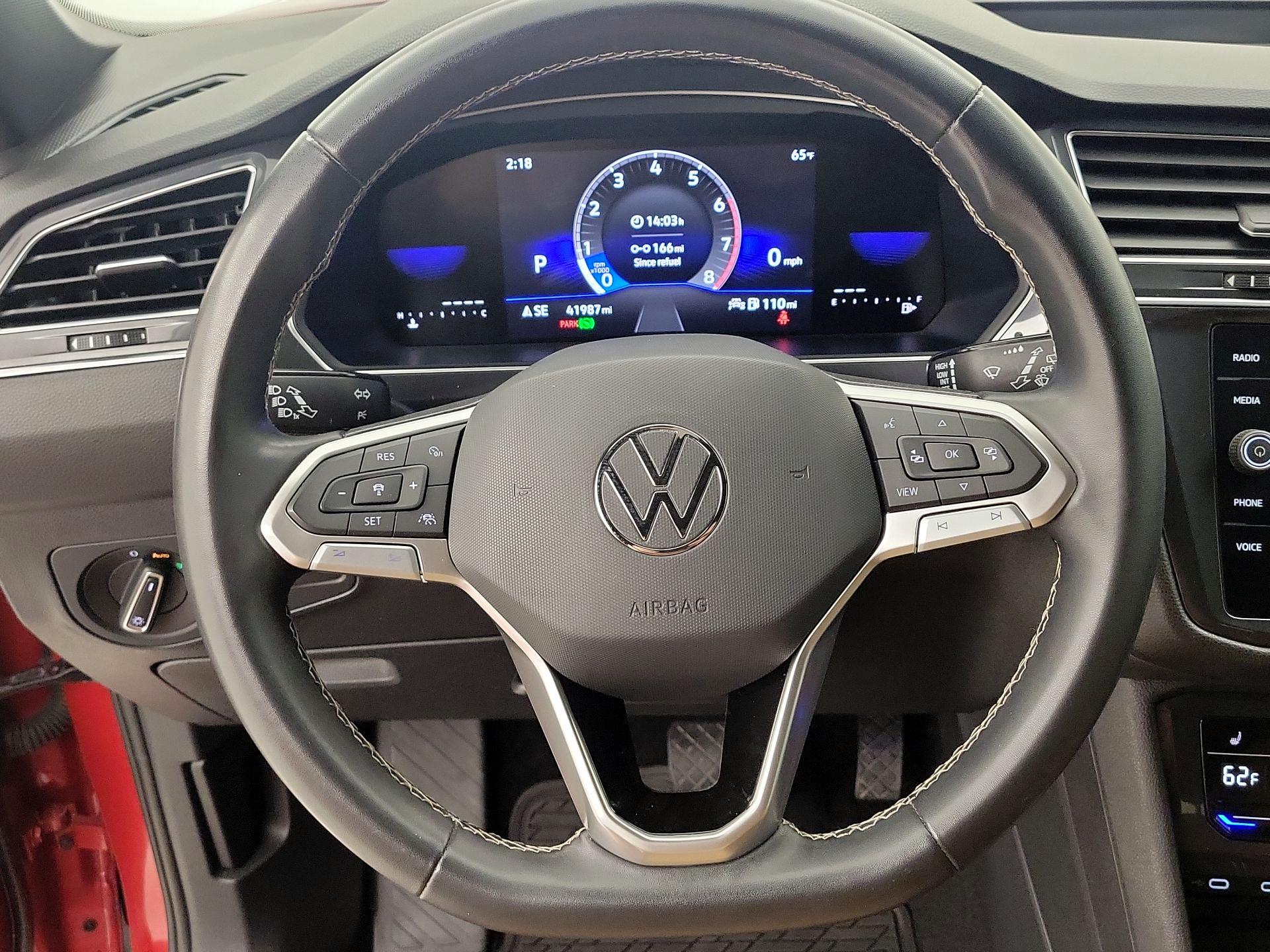 Thumbnail: 2023 Volkswagen Tiguan - 10
