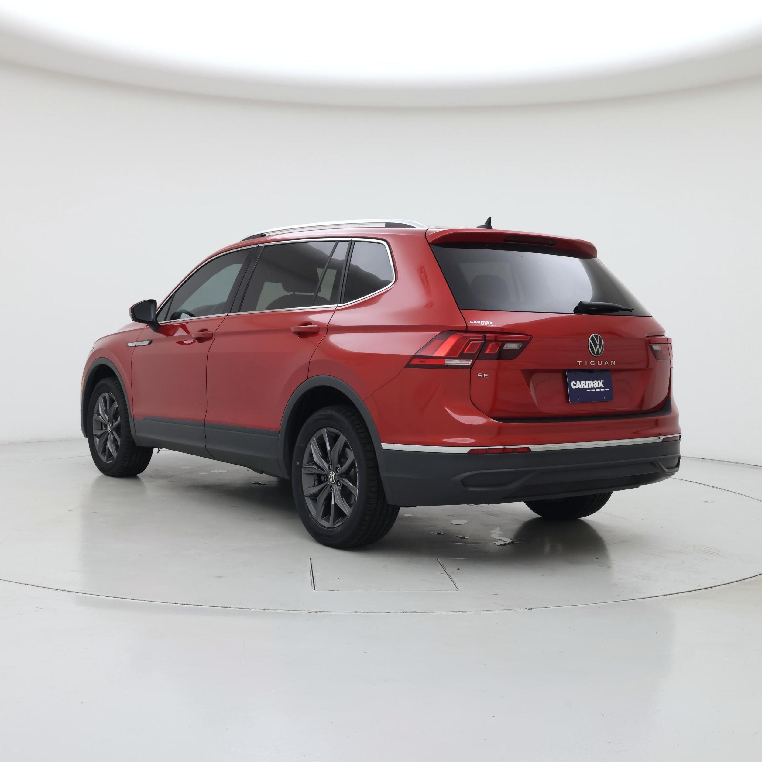 Thumbnail: 2023 Volkswagen Tiguan - 2