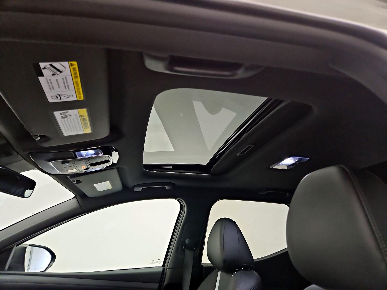 Sunroof(s) & Overhead Airbags