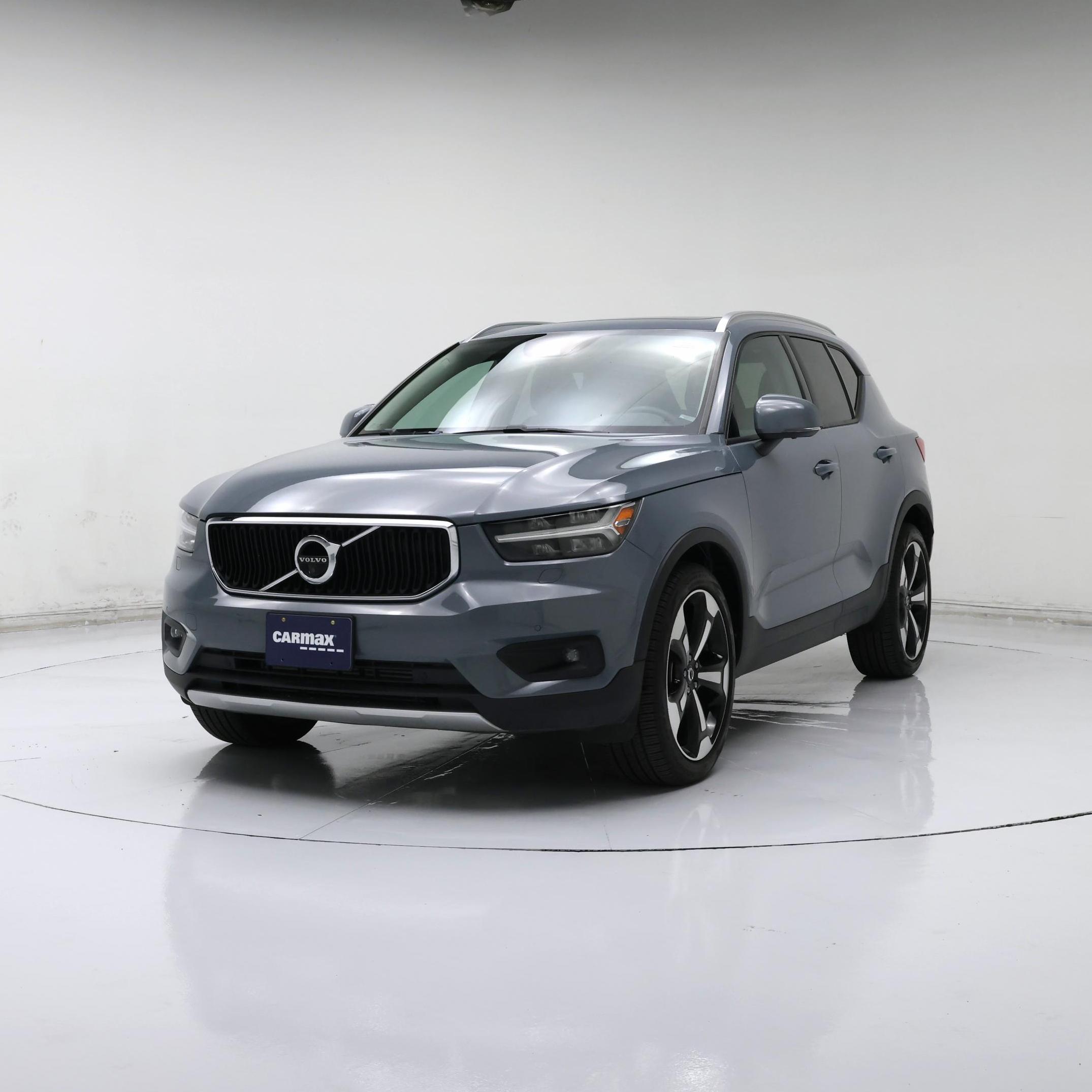 Thumbnail: 2022 Volvo XC40 - 4