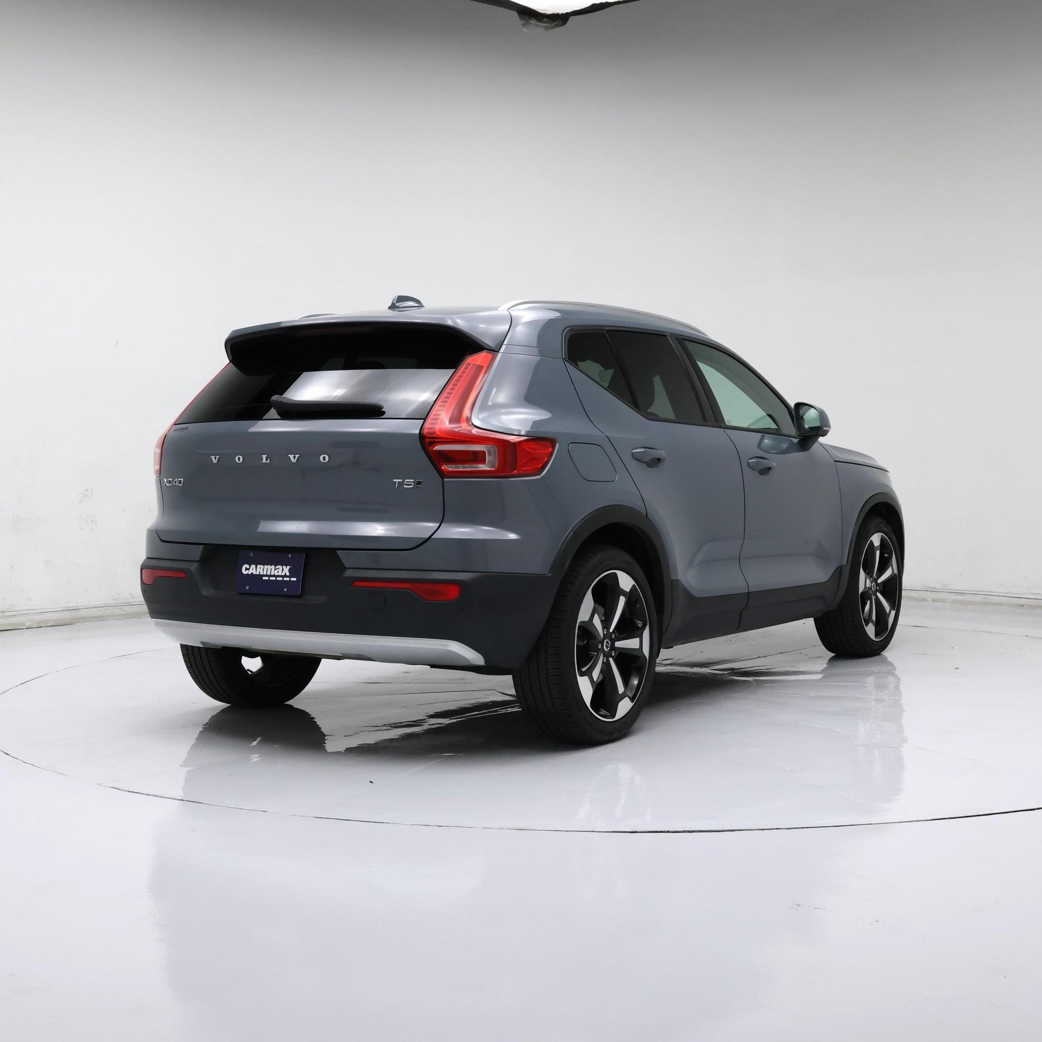 Thumbnail: 2022 Volvo XC40 - 8