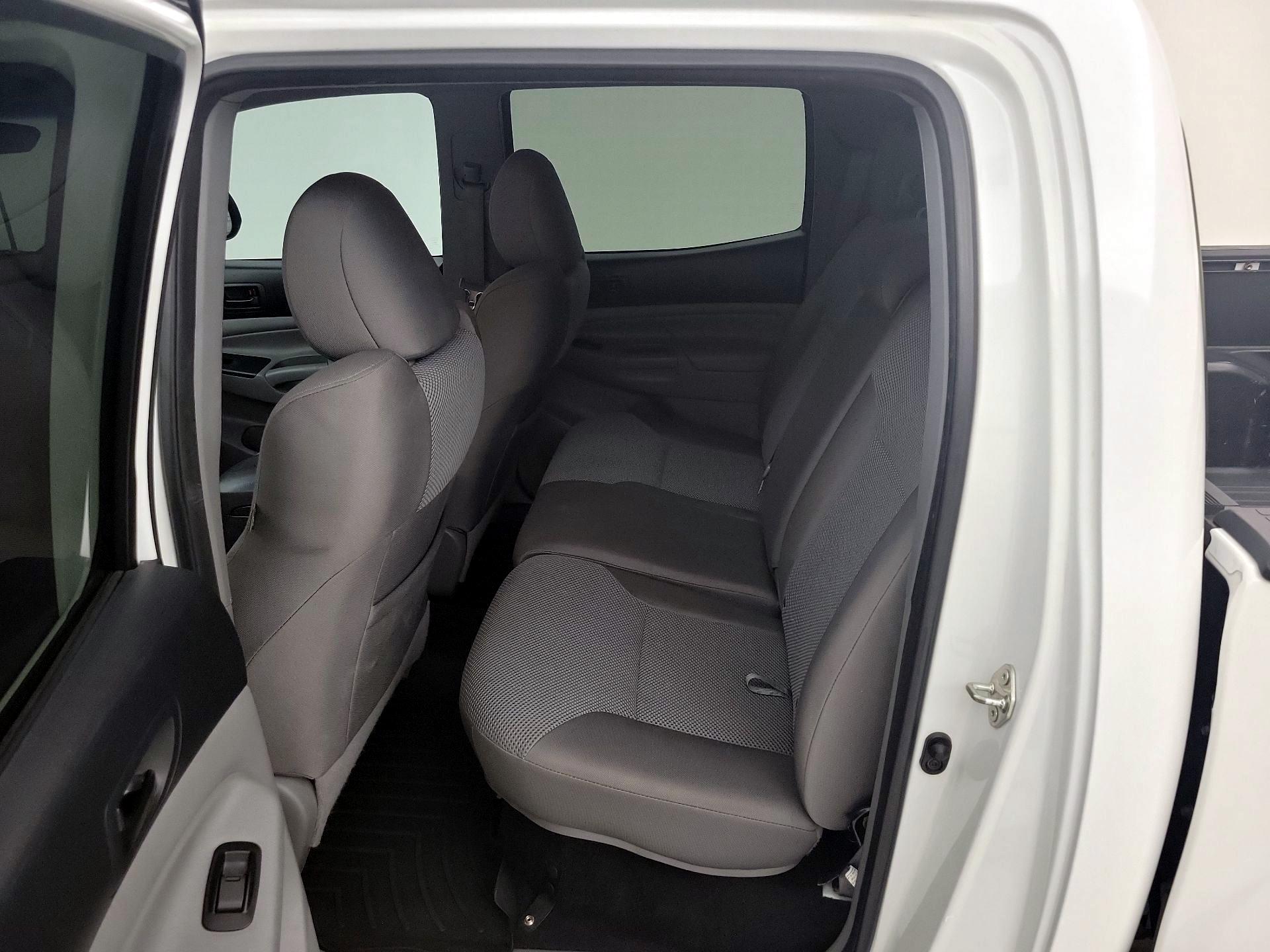 Thumbnail: 2014 Toyota Tacoma - 19