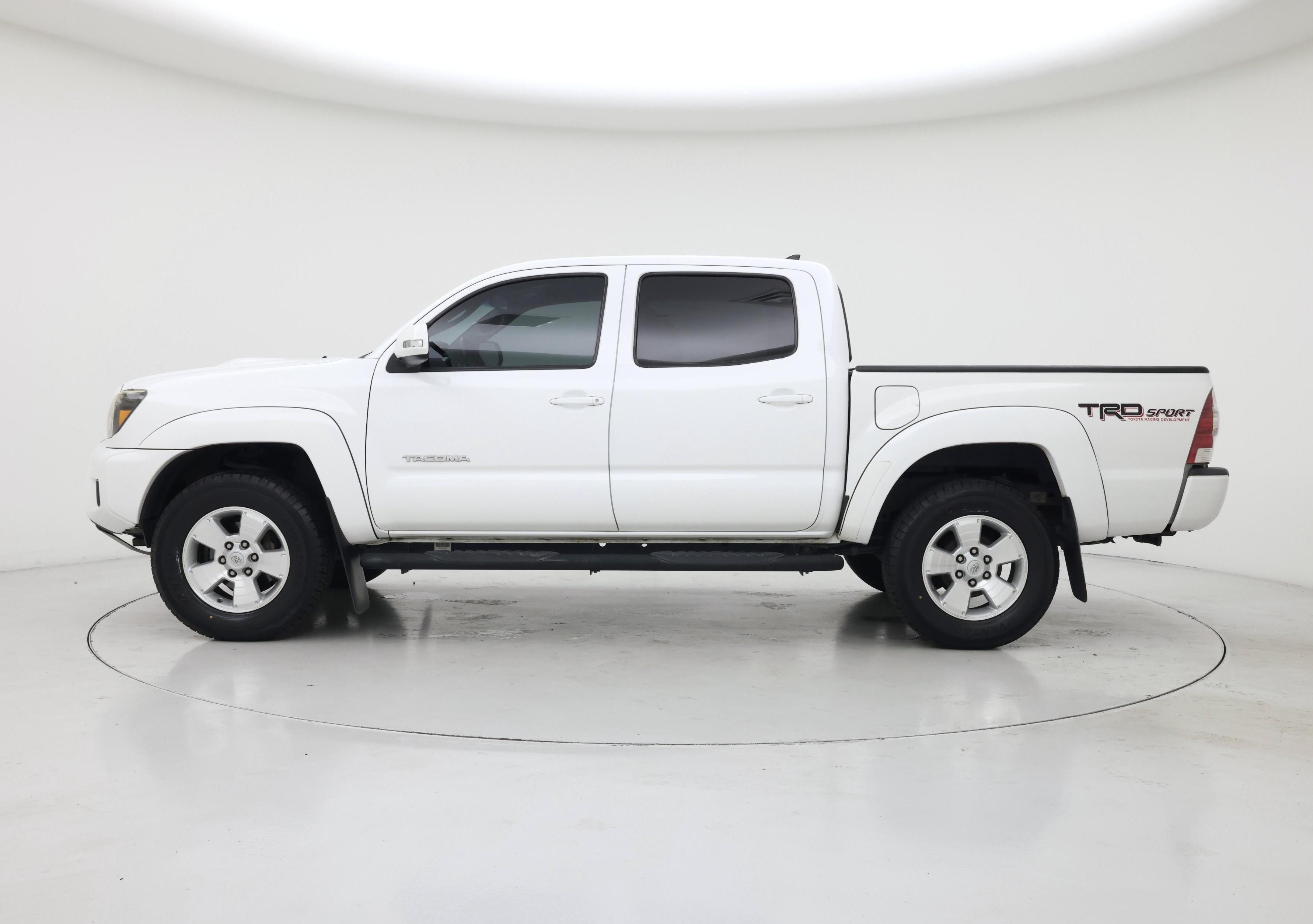 Thumbnail: 2014 Toyota Tacoma - 3