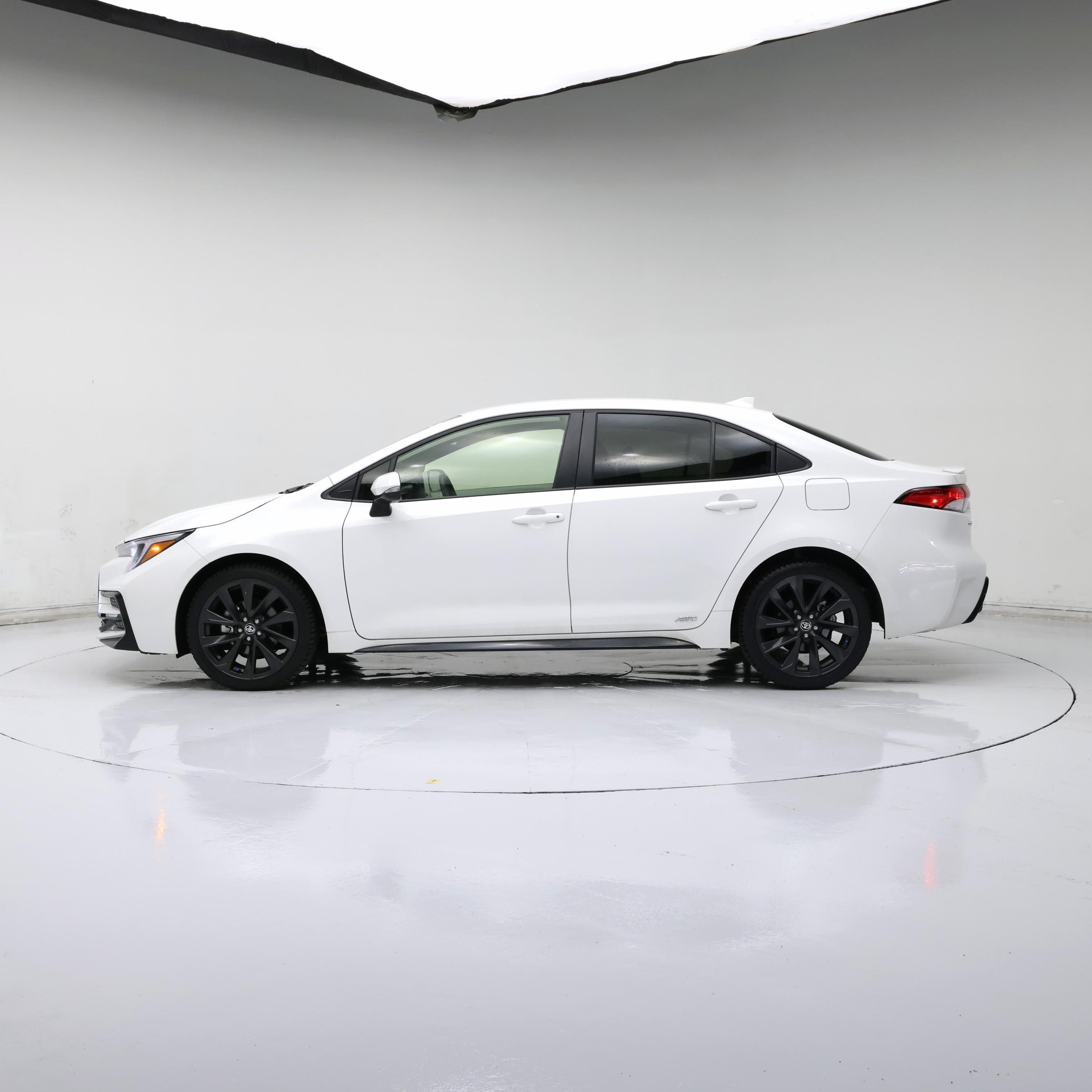 Thumbnail: 2024 Toyota Corolla - 3