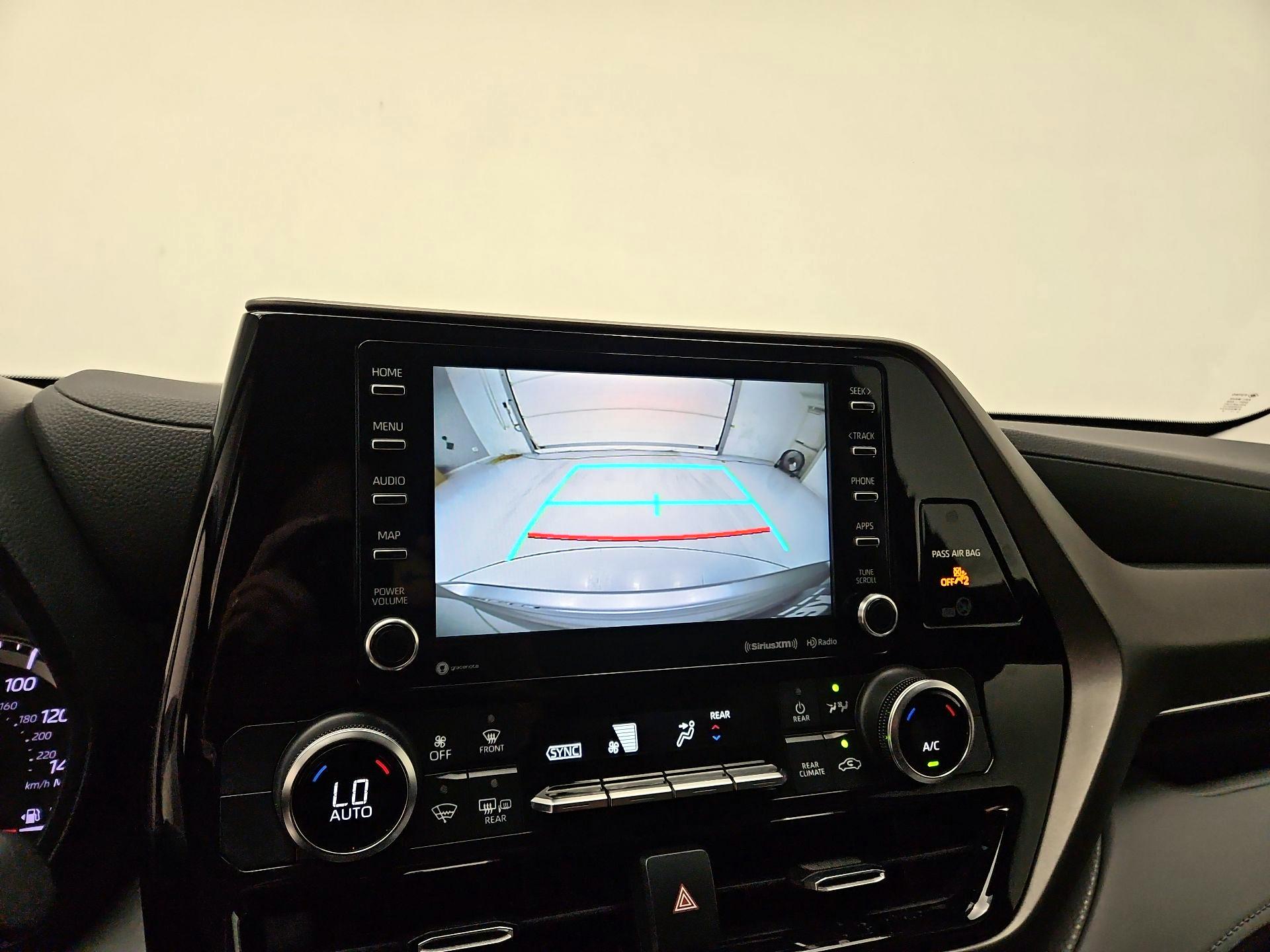 Thumbnail: 2022 Toyota Highlander - 14