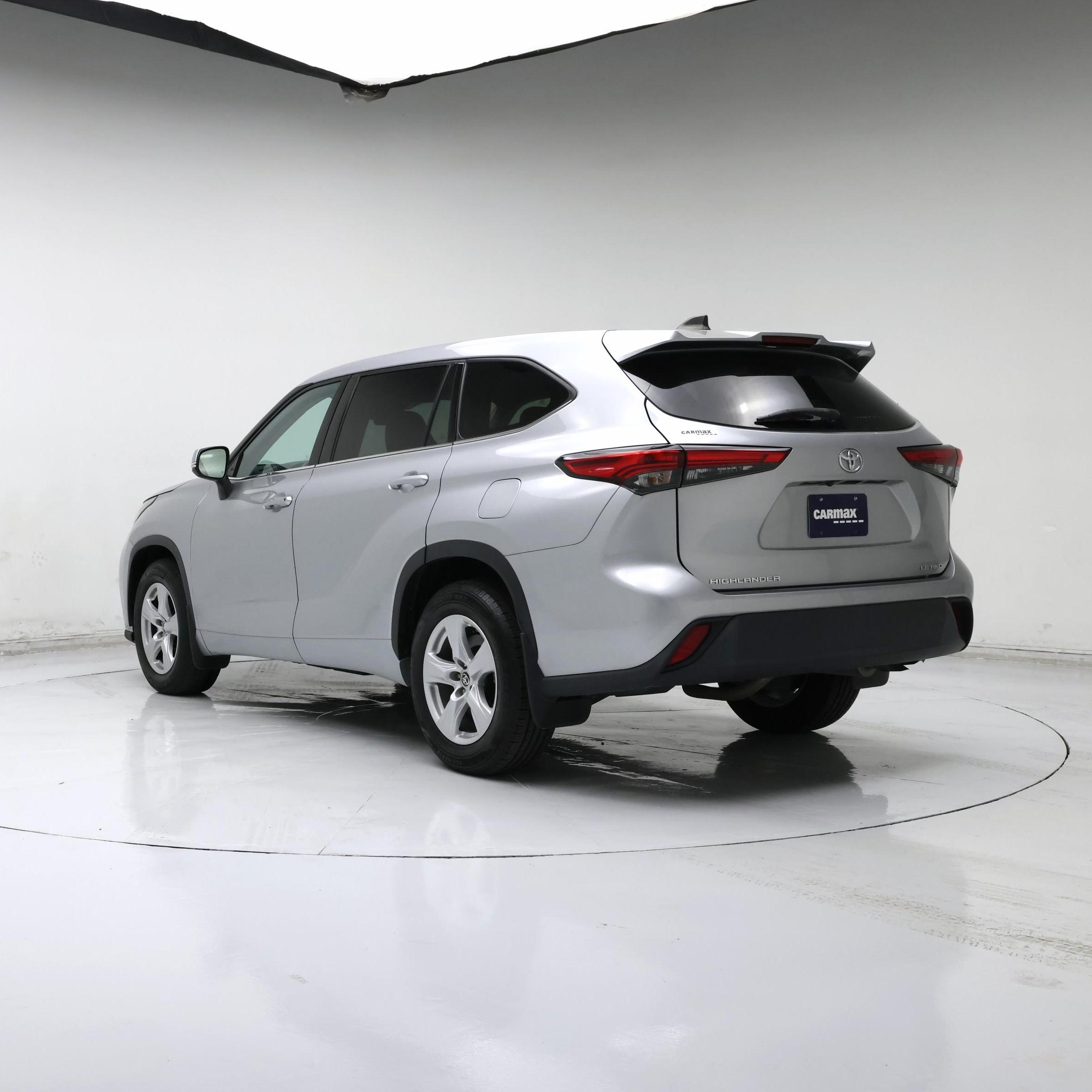 Thumbnail: 2022 Toyota Highlander - 2