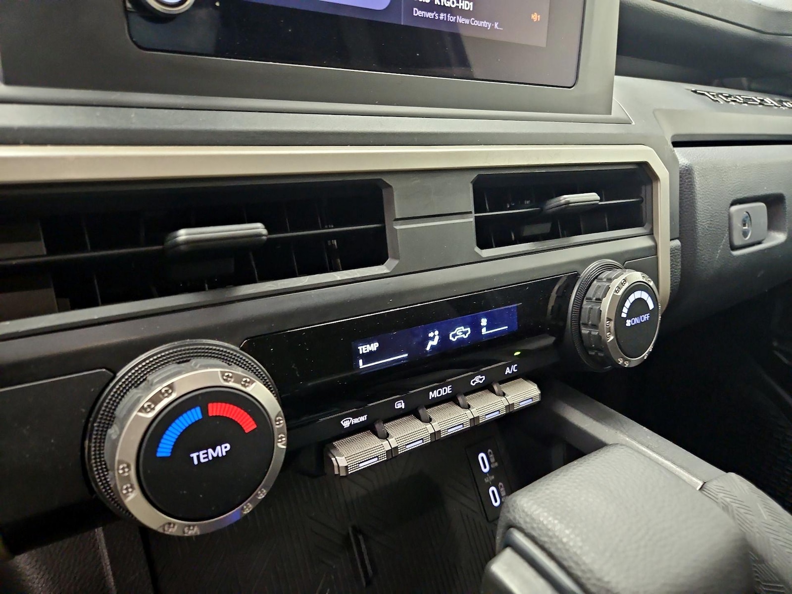 2025 Toyota Tacoma SR - Photo 18