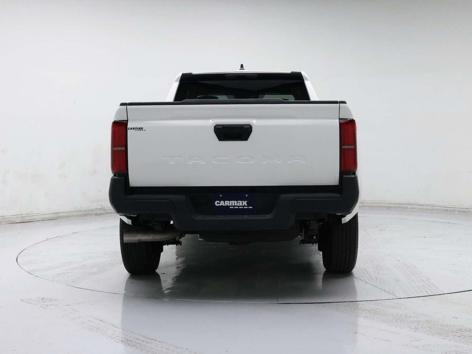 2025 Toyota Tacoma SR - Photo 7